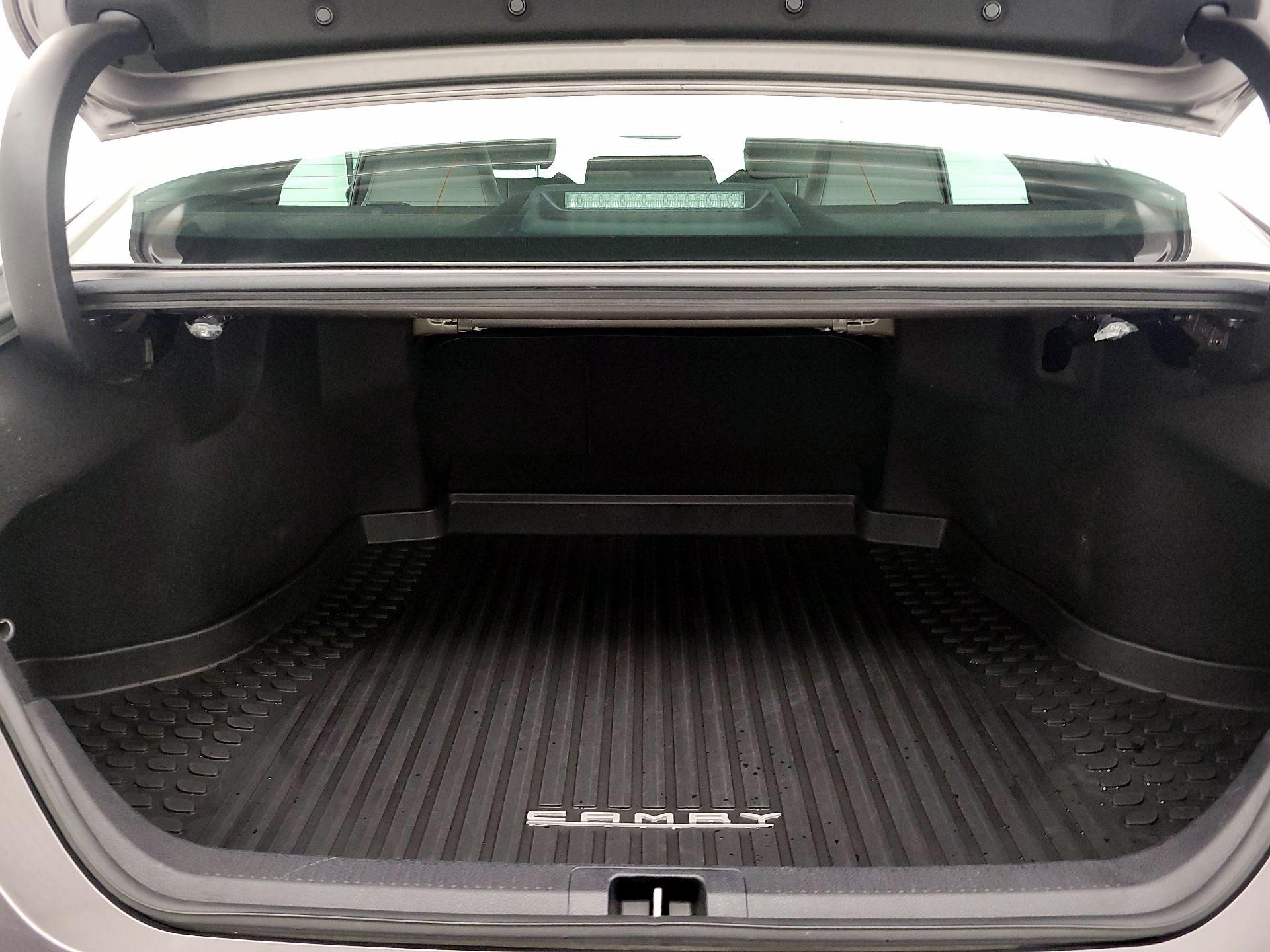 Thumbnail: 2020 Toyota Camry - 20