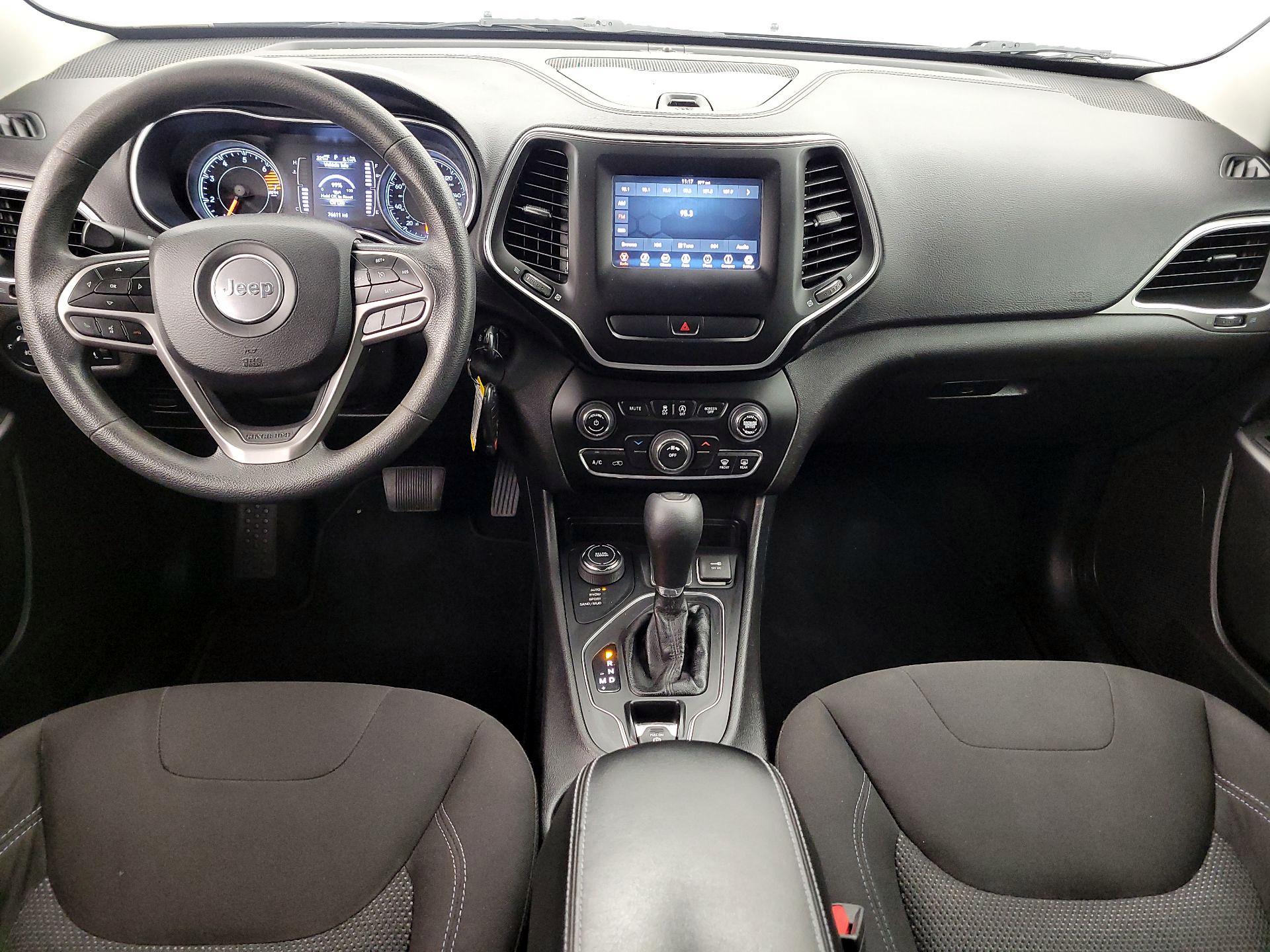 Thumbnail: 2019 Jeep Cherokee - 9