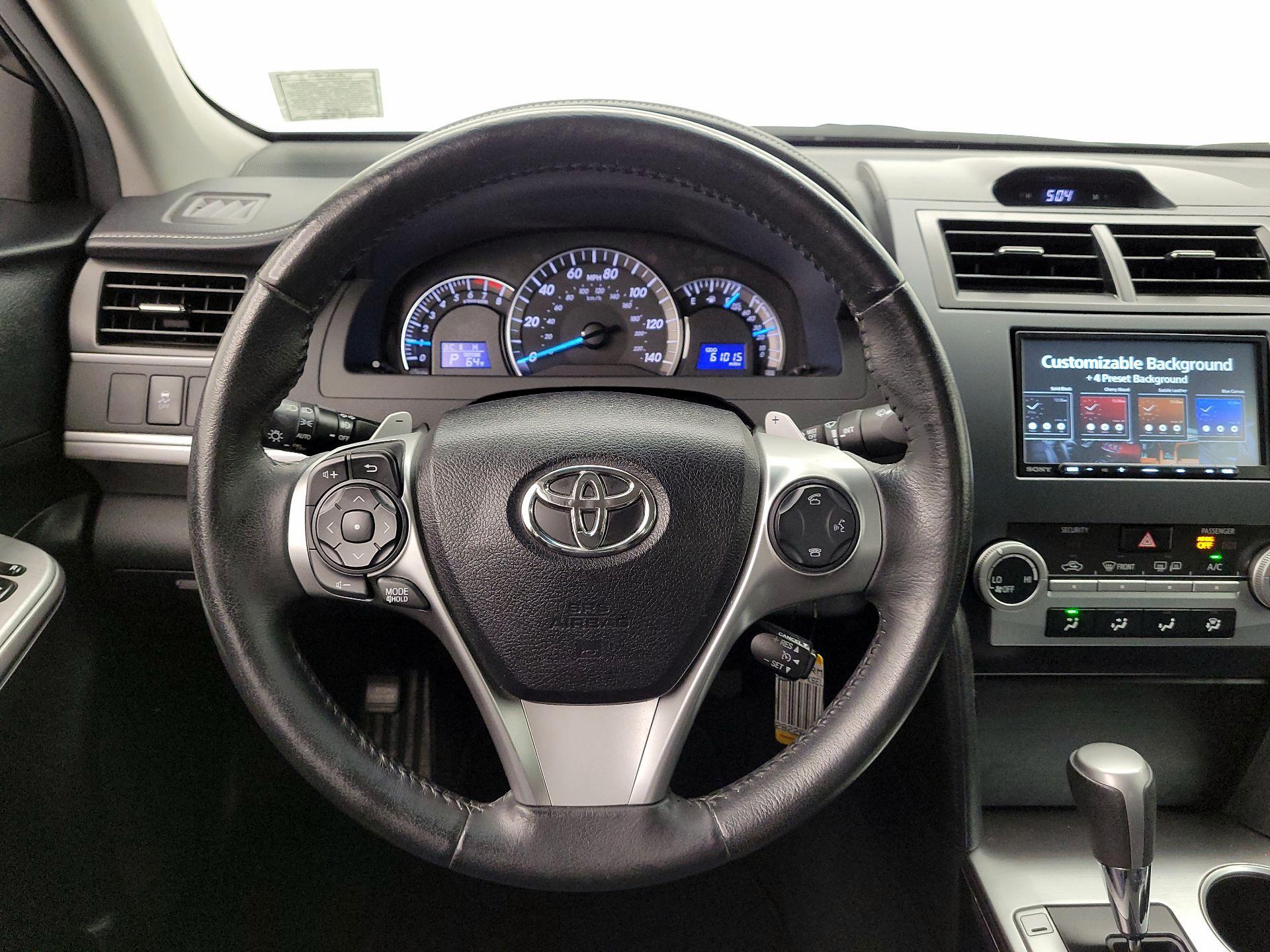 Thumbnail: 2014 Toyota Camry - 10