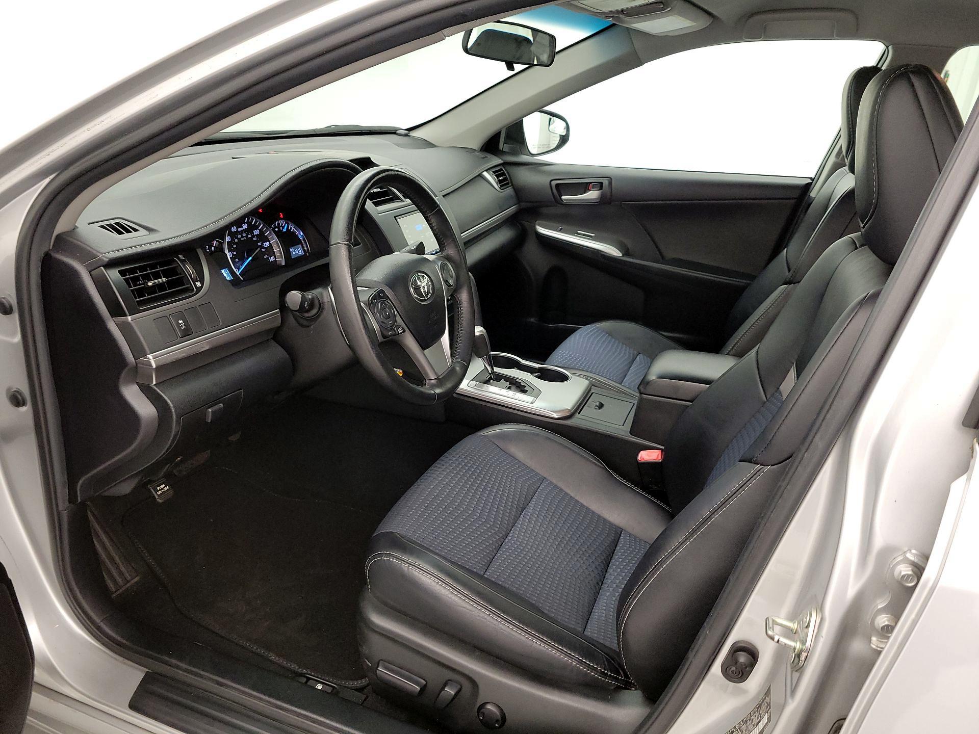 Thumbnail: 2014 Toyota Camry - 11