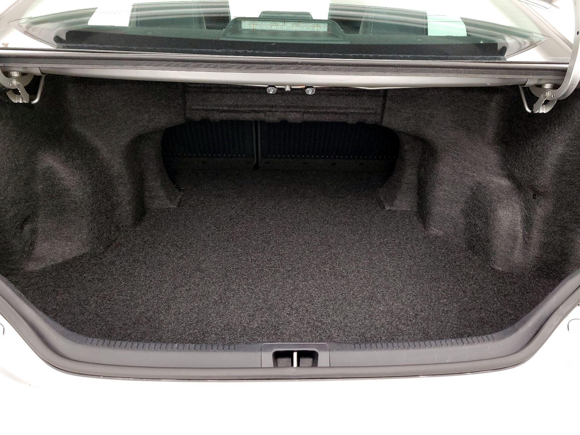 Thumbnail: 2014 Toyota Camry - 20