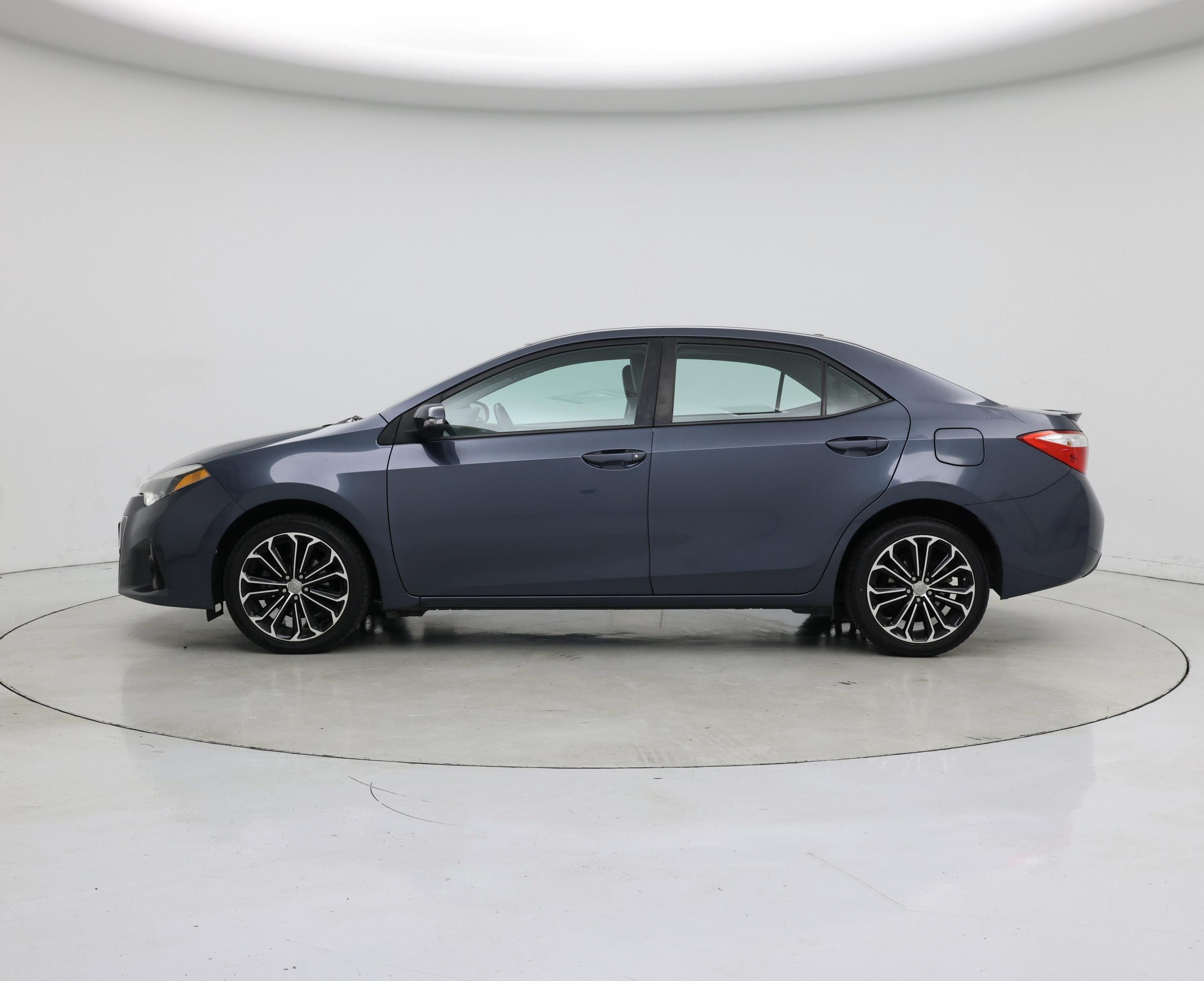 Thumbnail: 2015 Toyota Corolla - 3