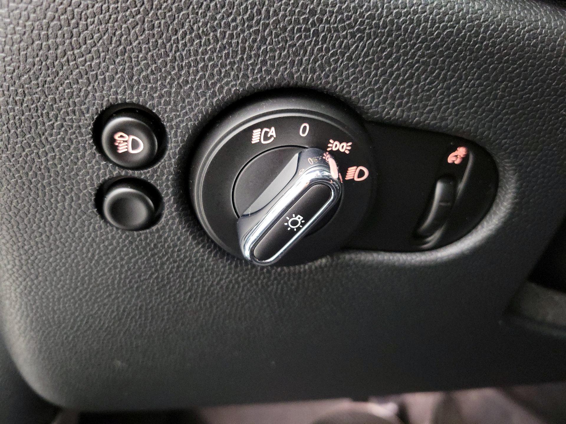 Thumbnail: 2022 MINI Cooper Hardtop - 13