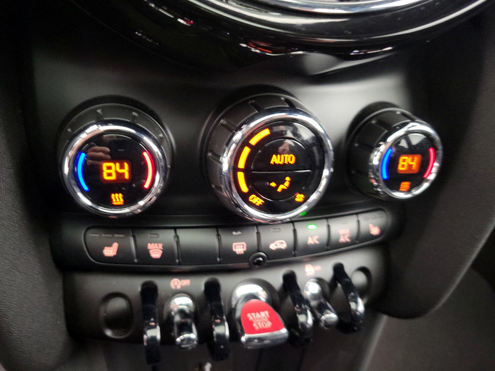 Thumbnail: 2022 MINI Cooper Hardtop - 16