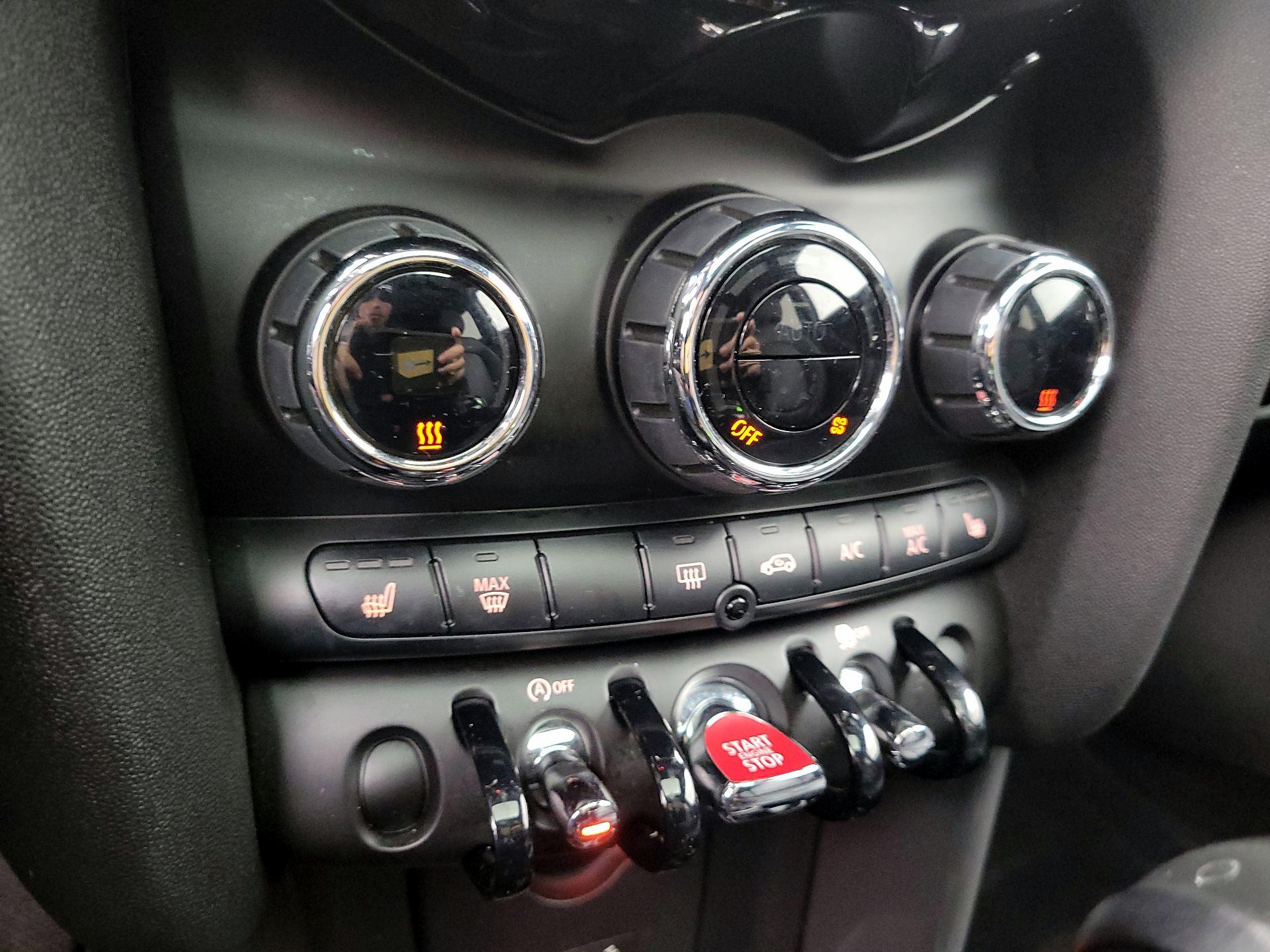 Thumbnail: 2018 MINI Cooper Hardtop - 16