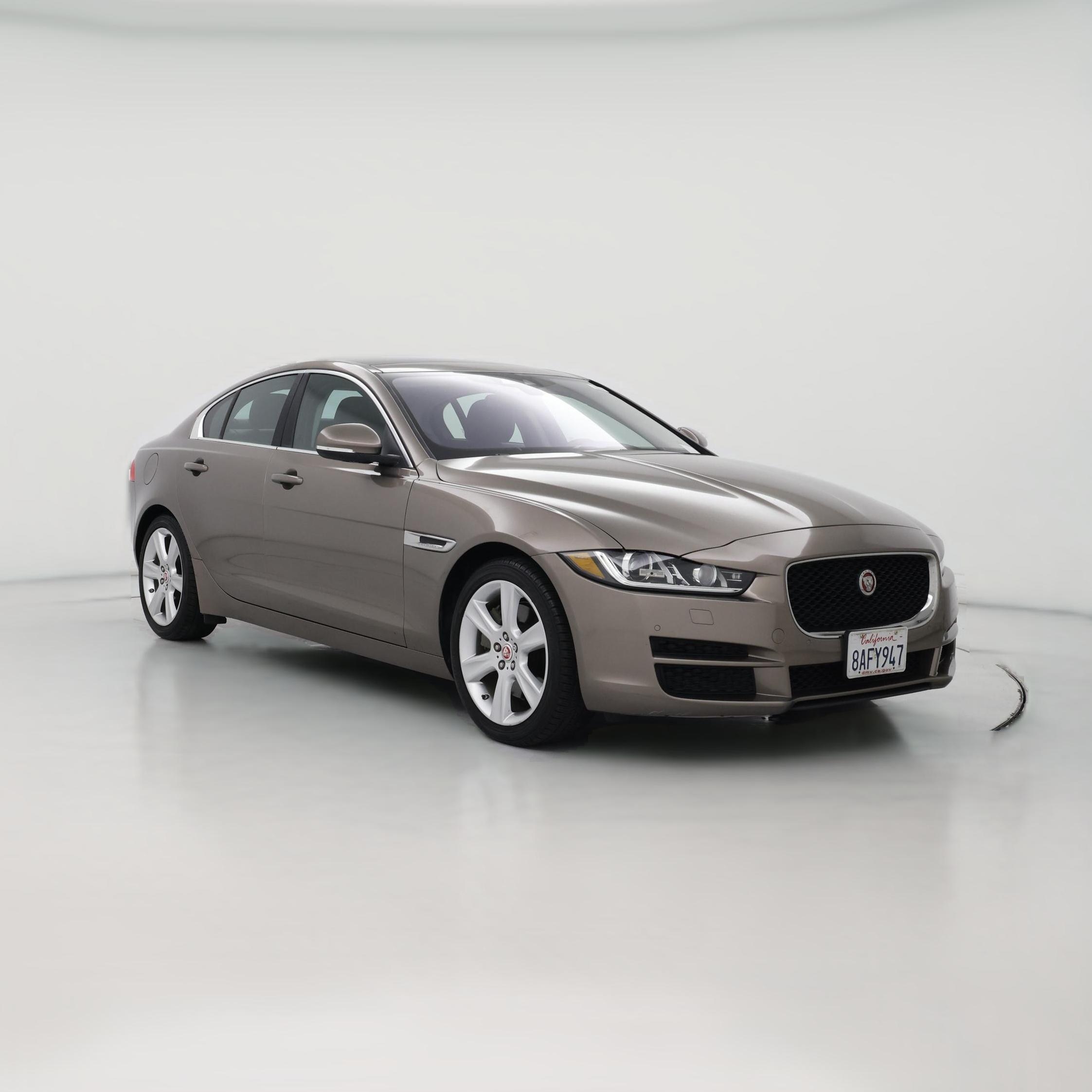 Thumbnail: 2017 Jaguar XE - 1