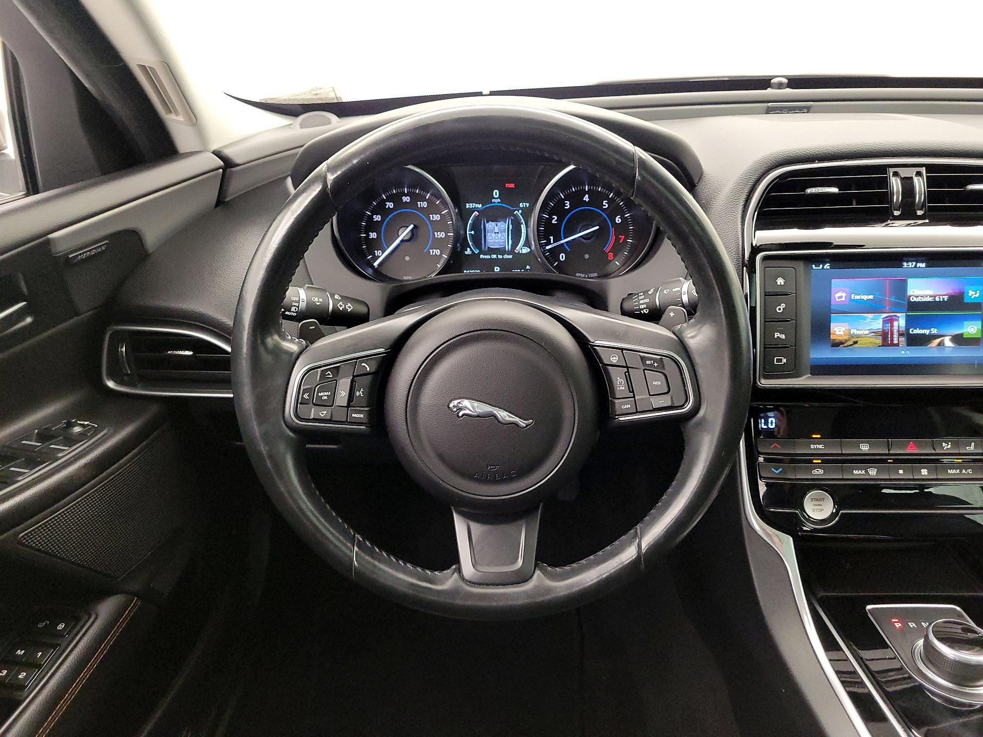 Thumbnail: 2017 Jaguar XE - 10