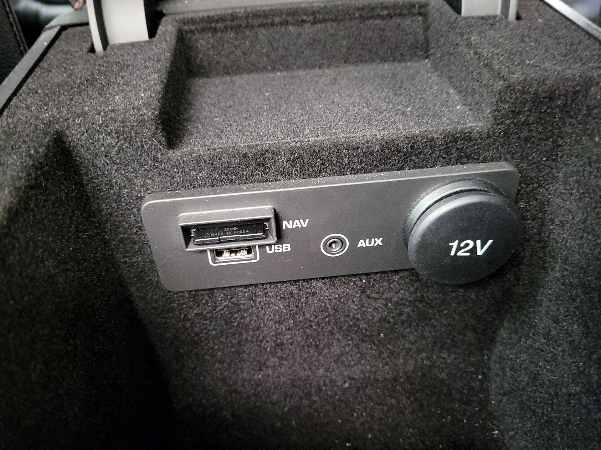 Thumbnail: 2017 Jaguar XE - 19