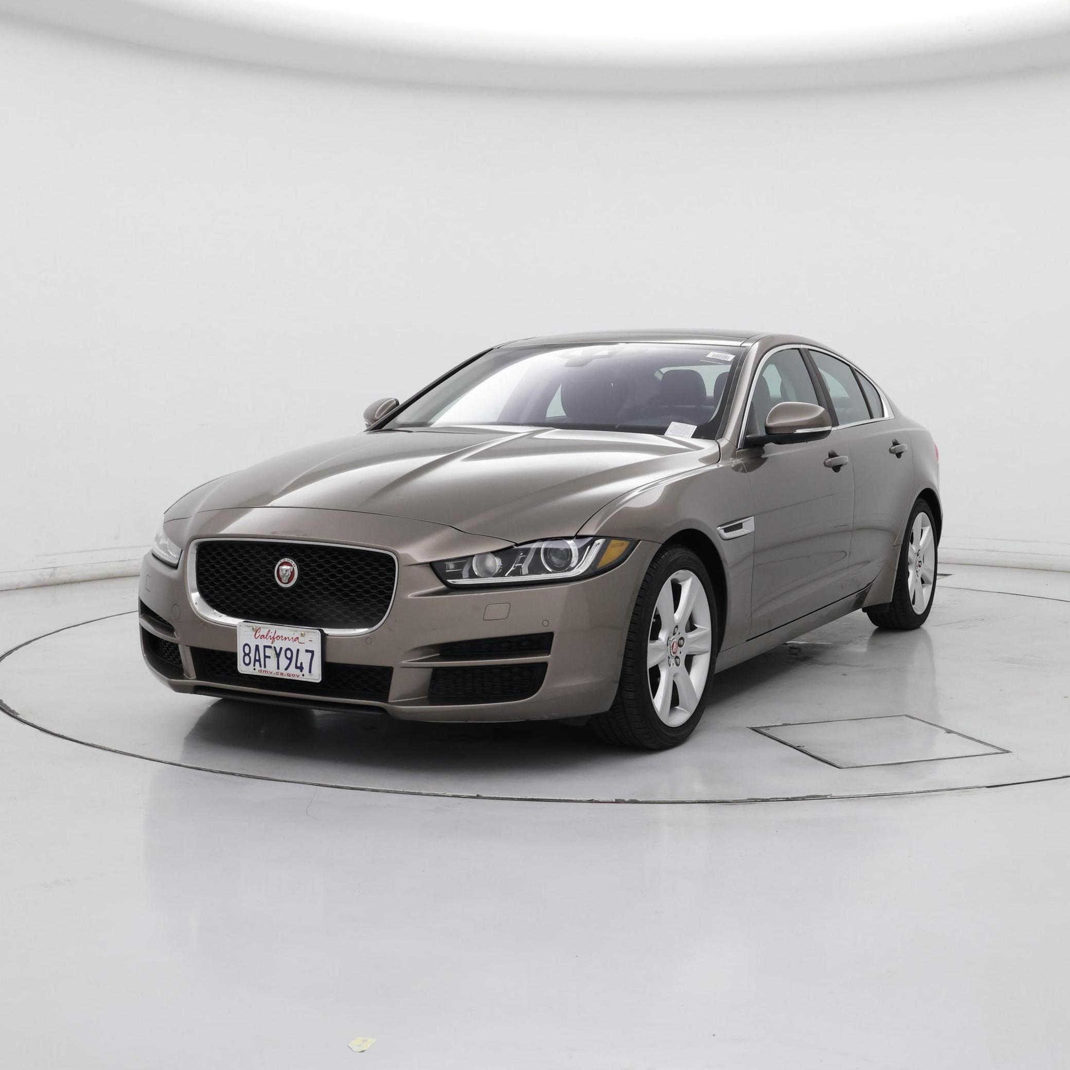 Thumbnail: 2017 Jaguar XE - 4