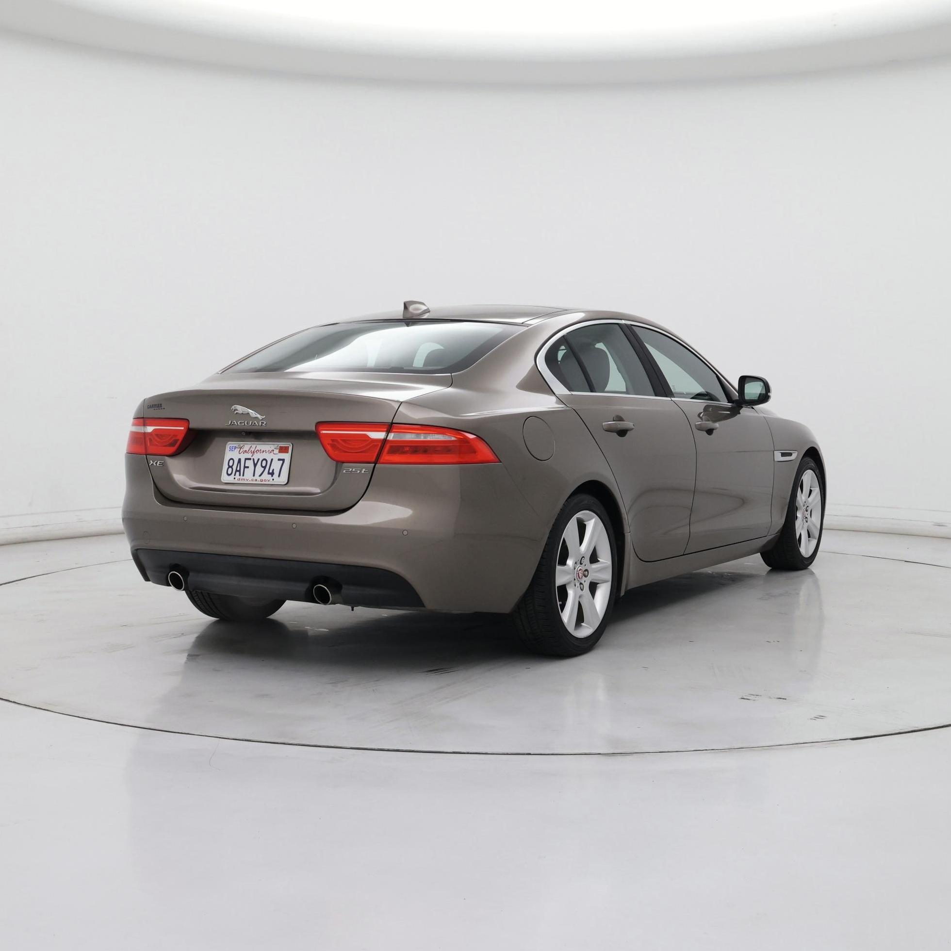 Thumbnail: 2017 Jaguar XE - 8