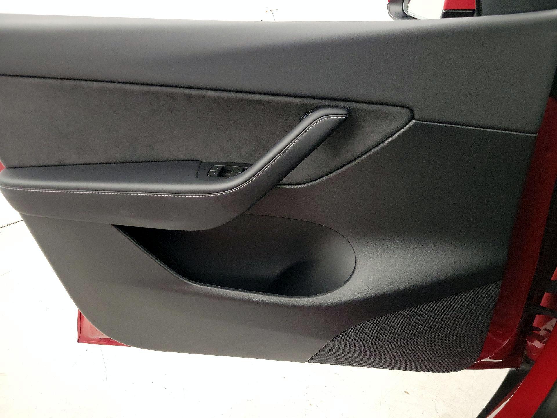 Thumbnail: 2022 Tesla Model Y - 12