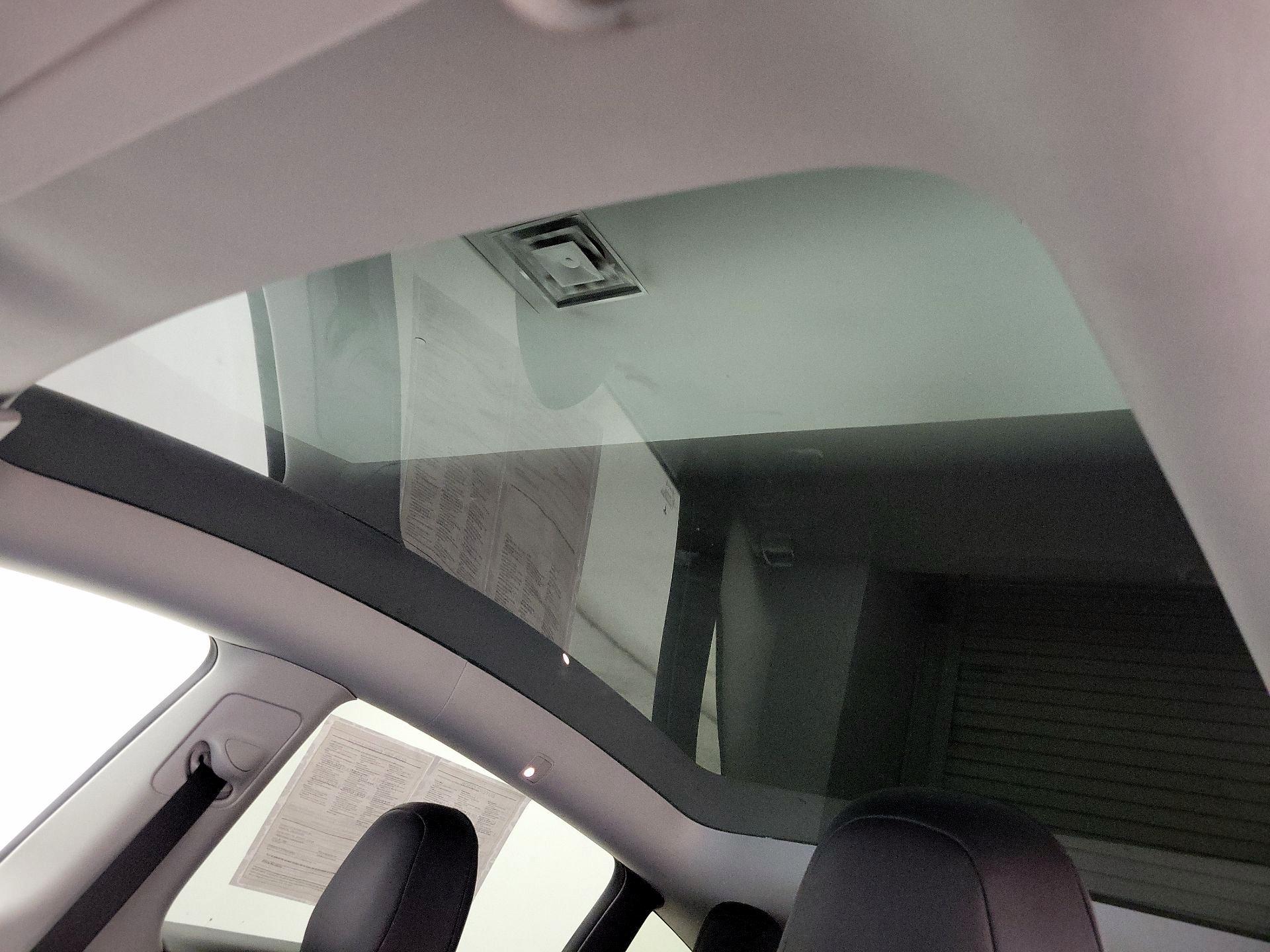 Thumbnail: 2022 Tesla Model Y - 18