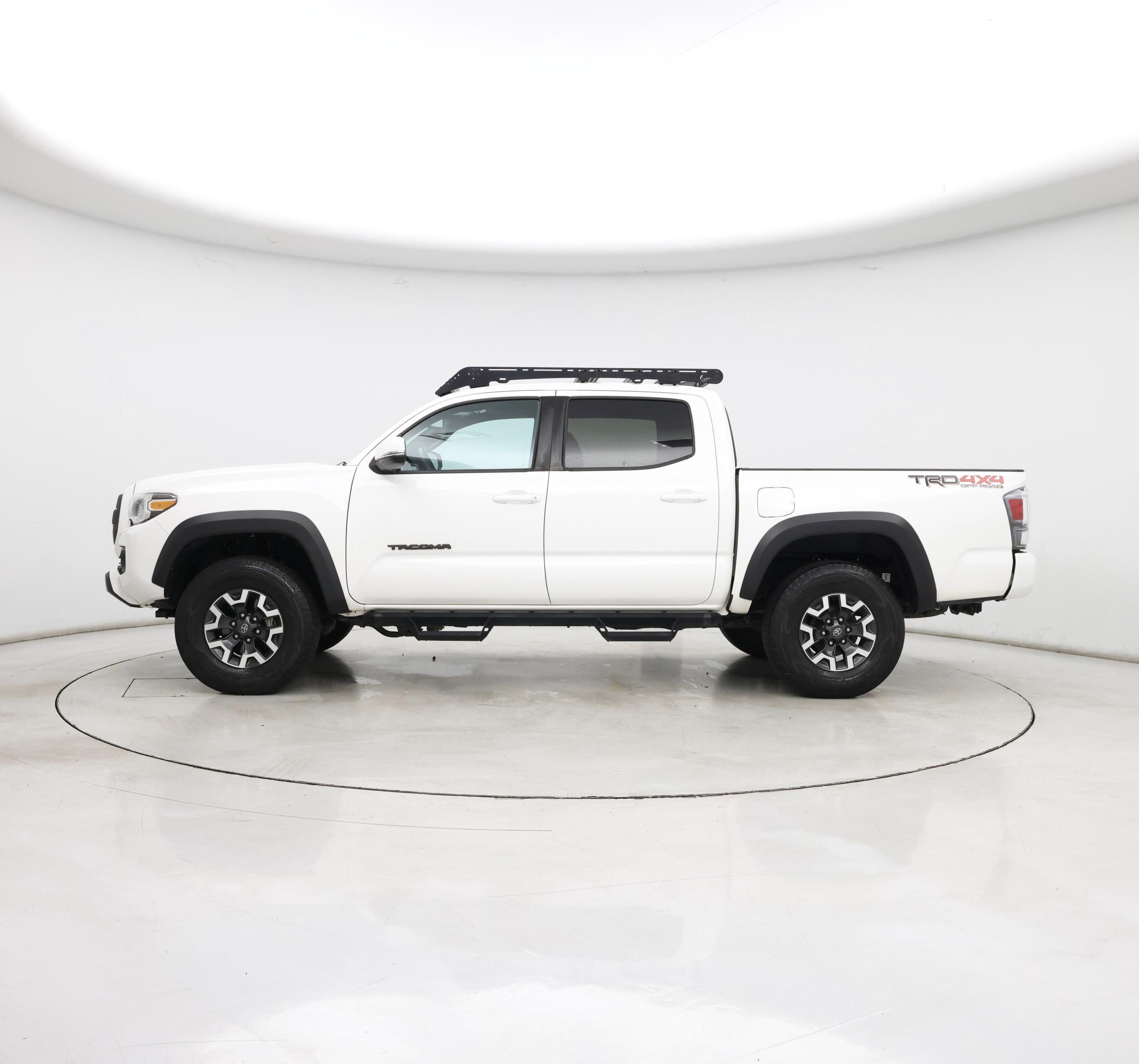 Thumbnail: 2021 Toyota Tacoma - 3