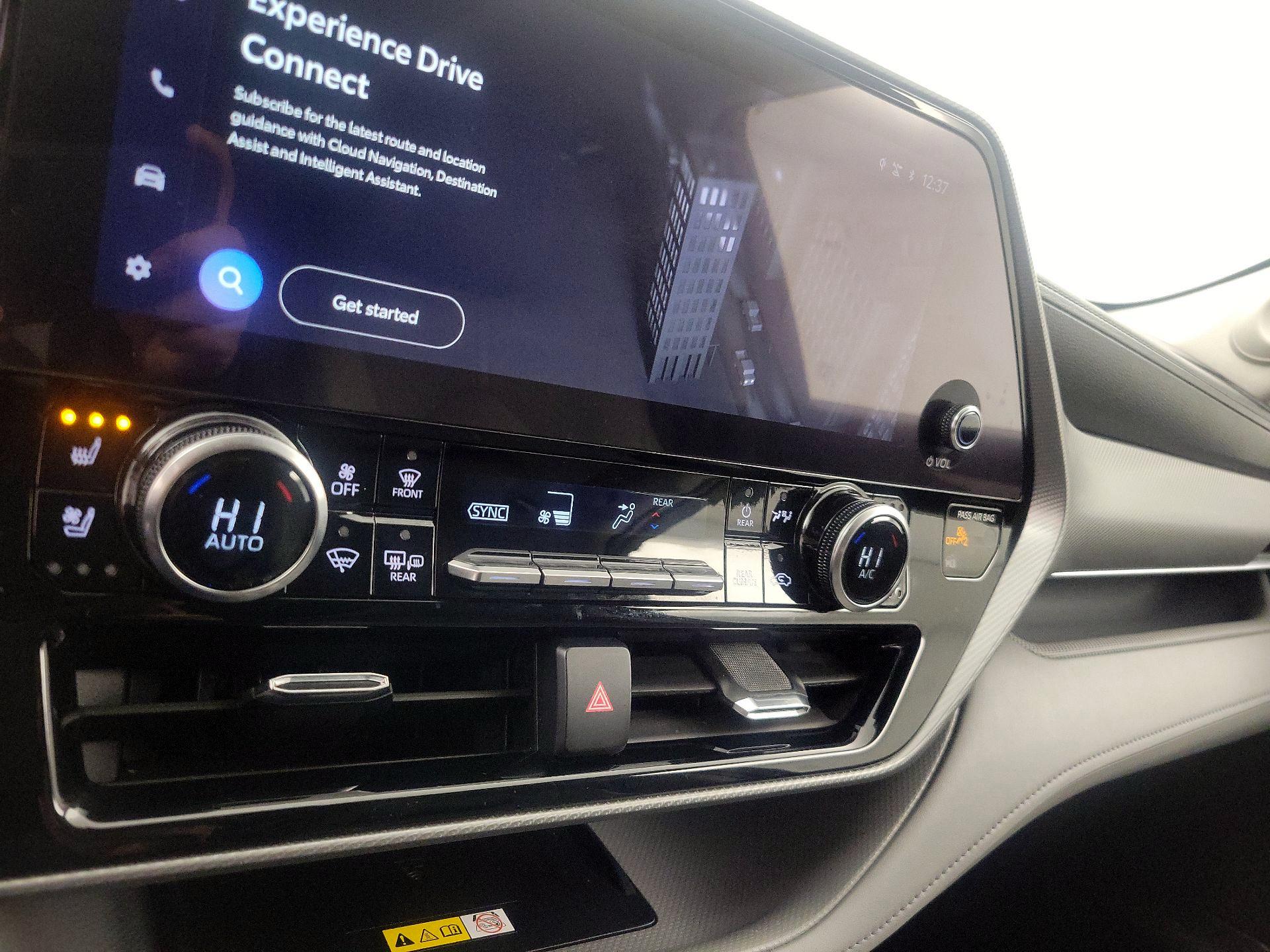 Thumbnail: 2023 Toyota Highlander - 16