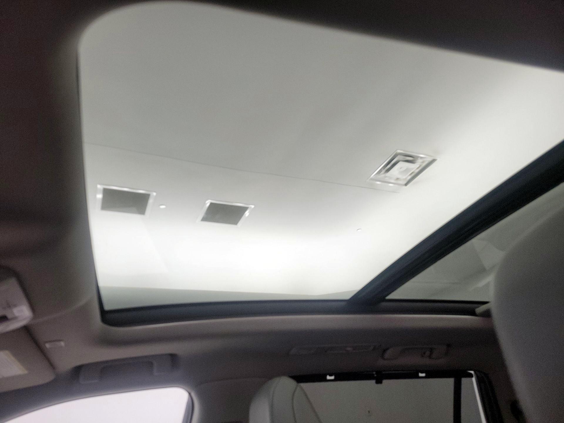 Thumbnail: 2023 Toyota Highlander - 19