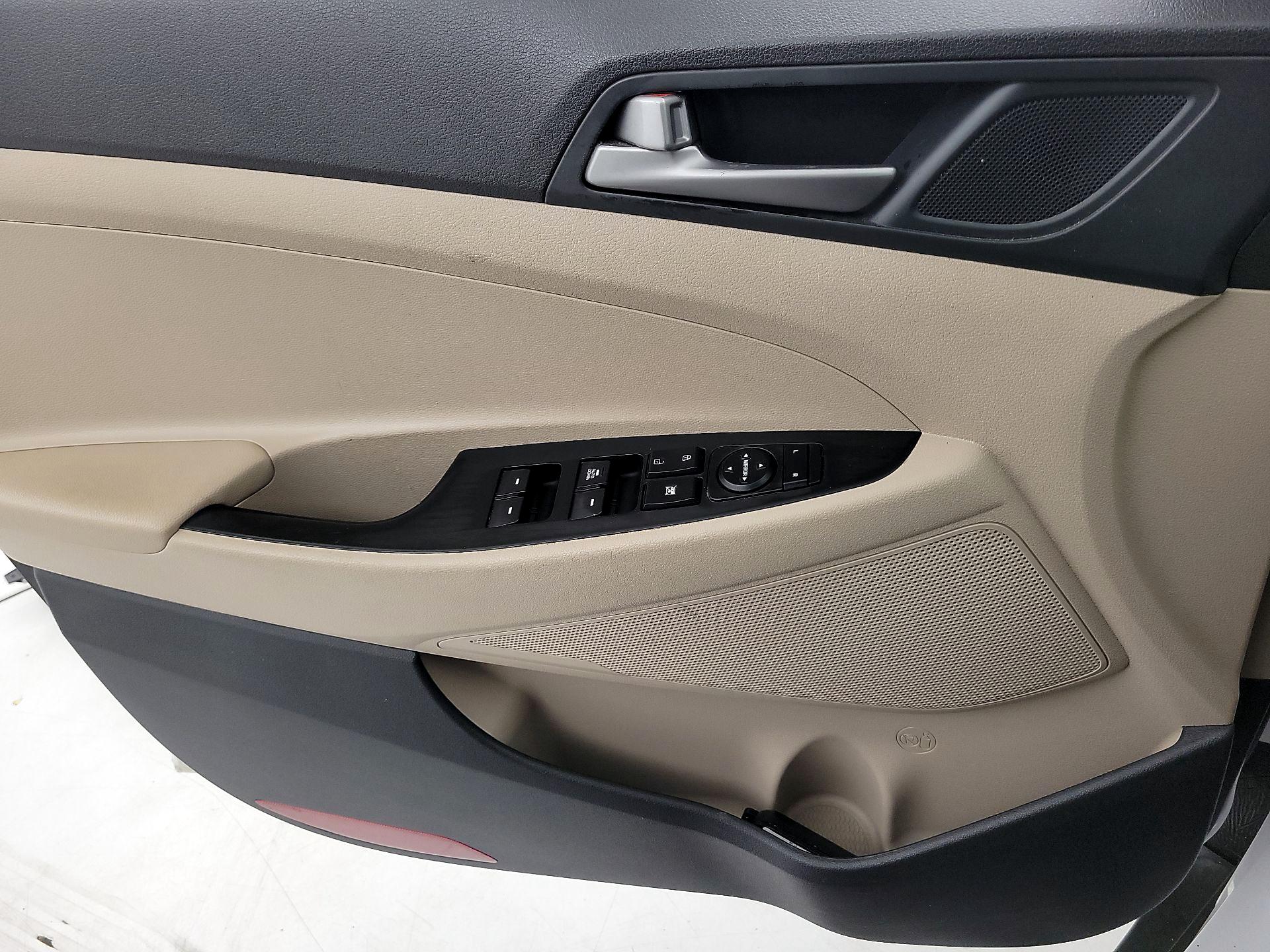 Thumbnail: 2018 Hyundai Tucson - 12