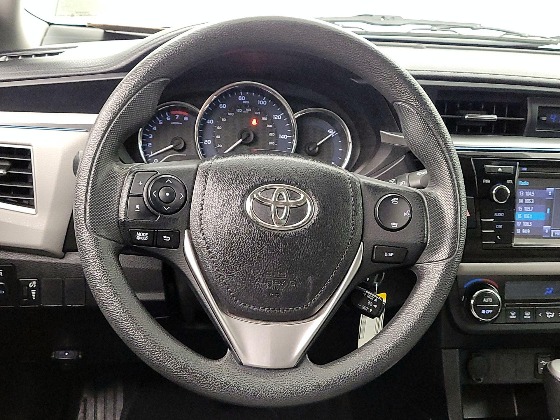 Thumbnail: 2015 Toyota Corolla - 10