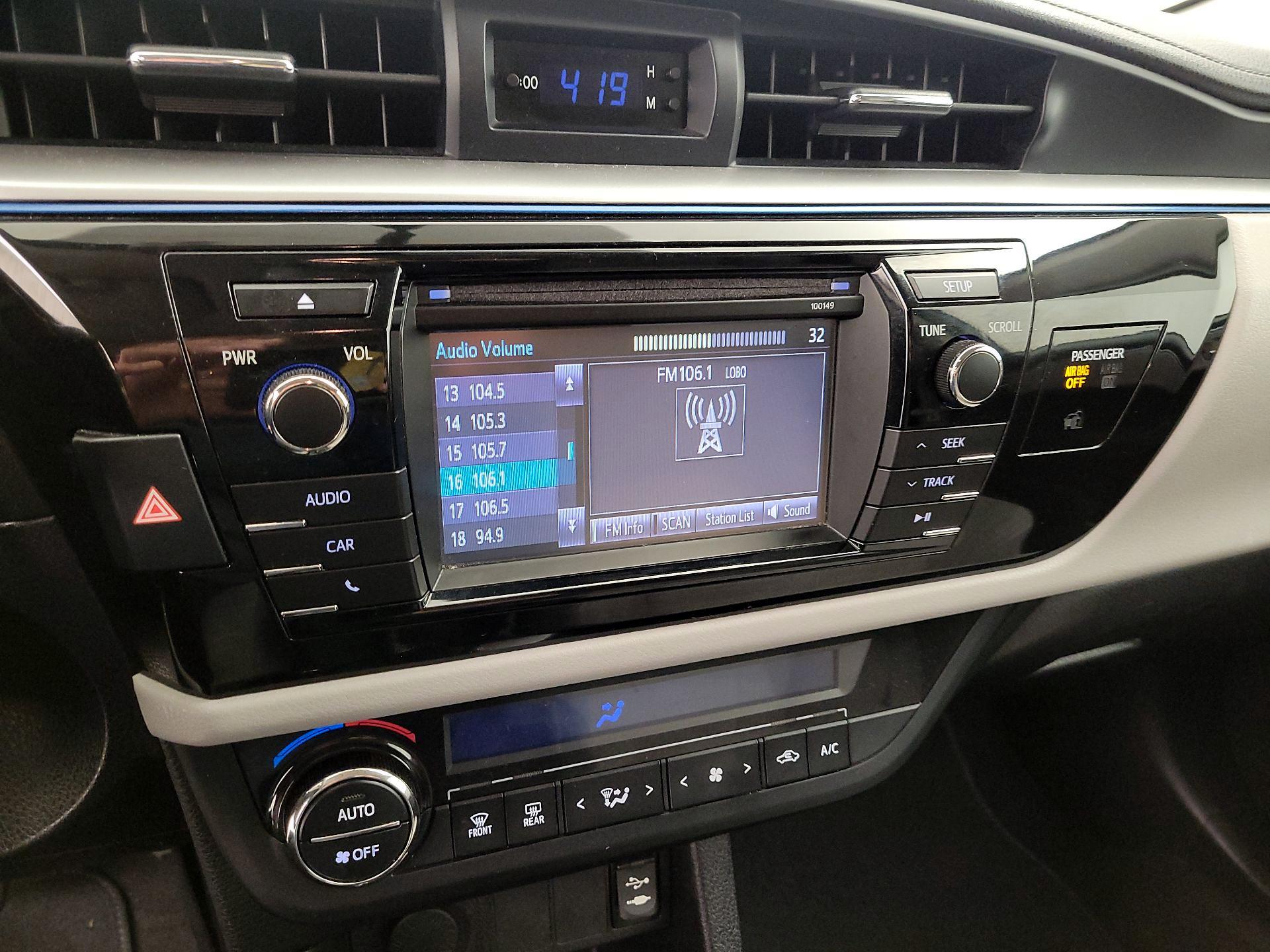 Thumbnail: 2015 Toyota Corolla - 15