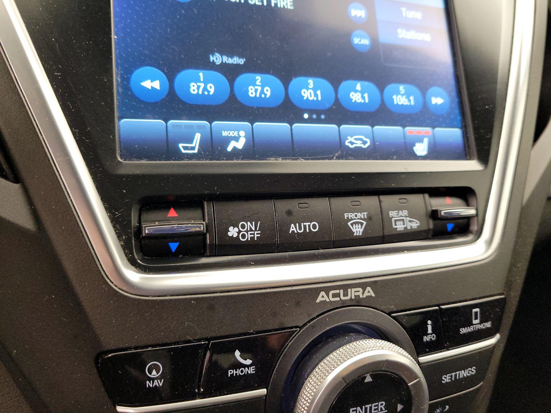 Thumbnail: 2020 Acura MDX - 17