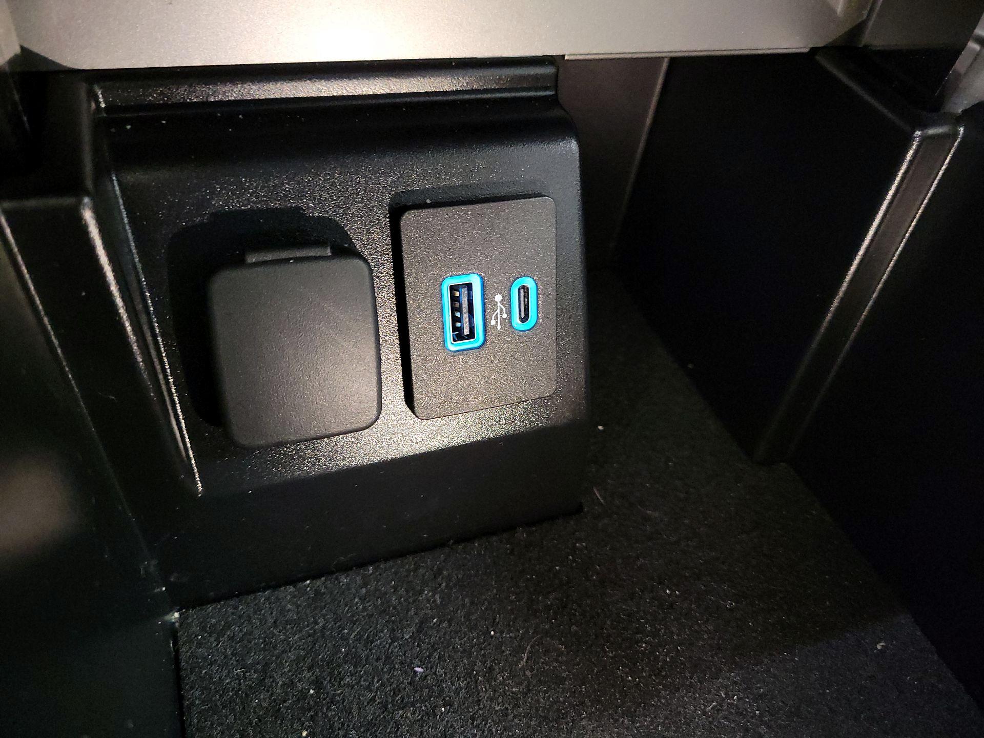 Thumbnail: 2023 Ford Explorer - 19