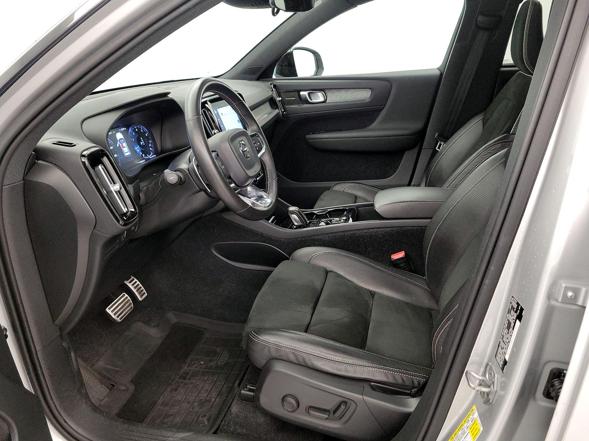 Thumbnail: 2019 Volvo XC40 - 11