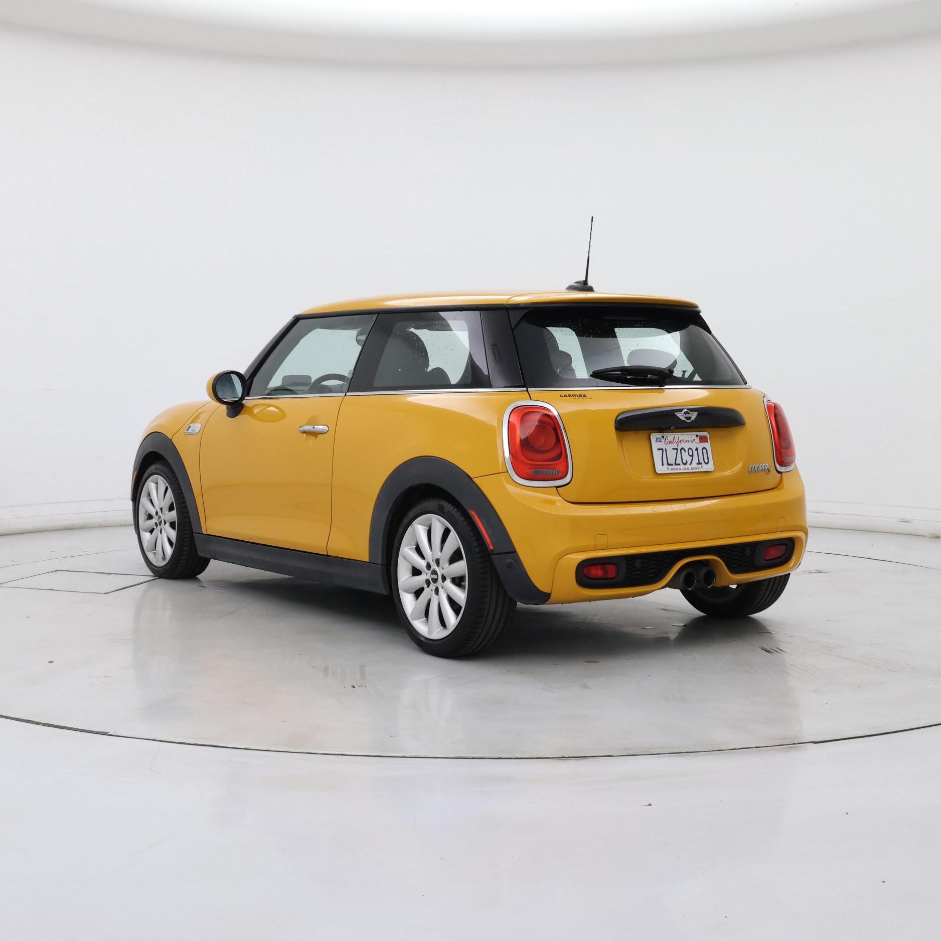 Thumbnail: 2015 MINI Cooper Hardtop - 2