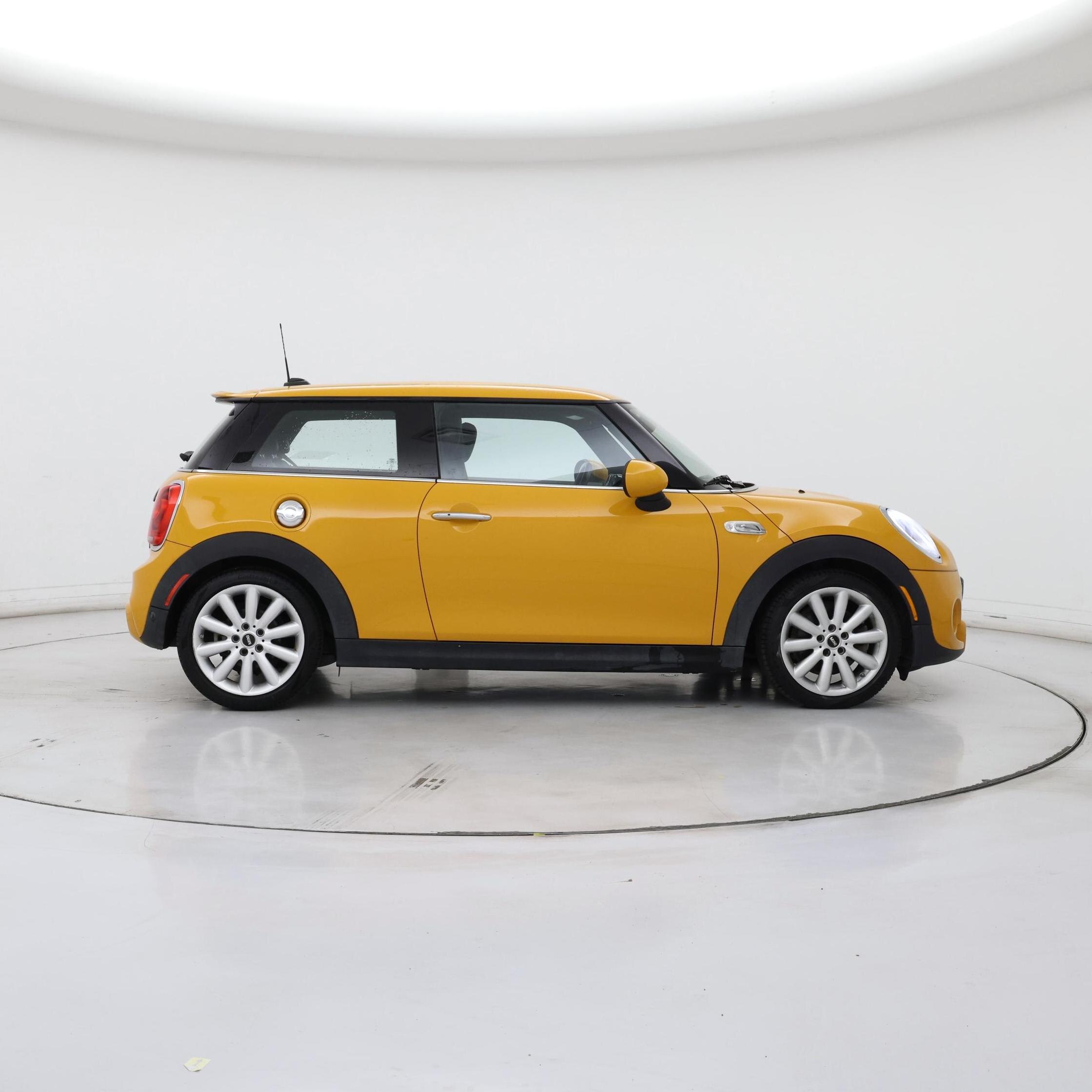 Thumbnail: 2015 MINI Cooper Hardtop - 7