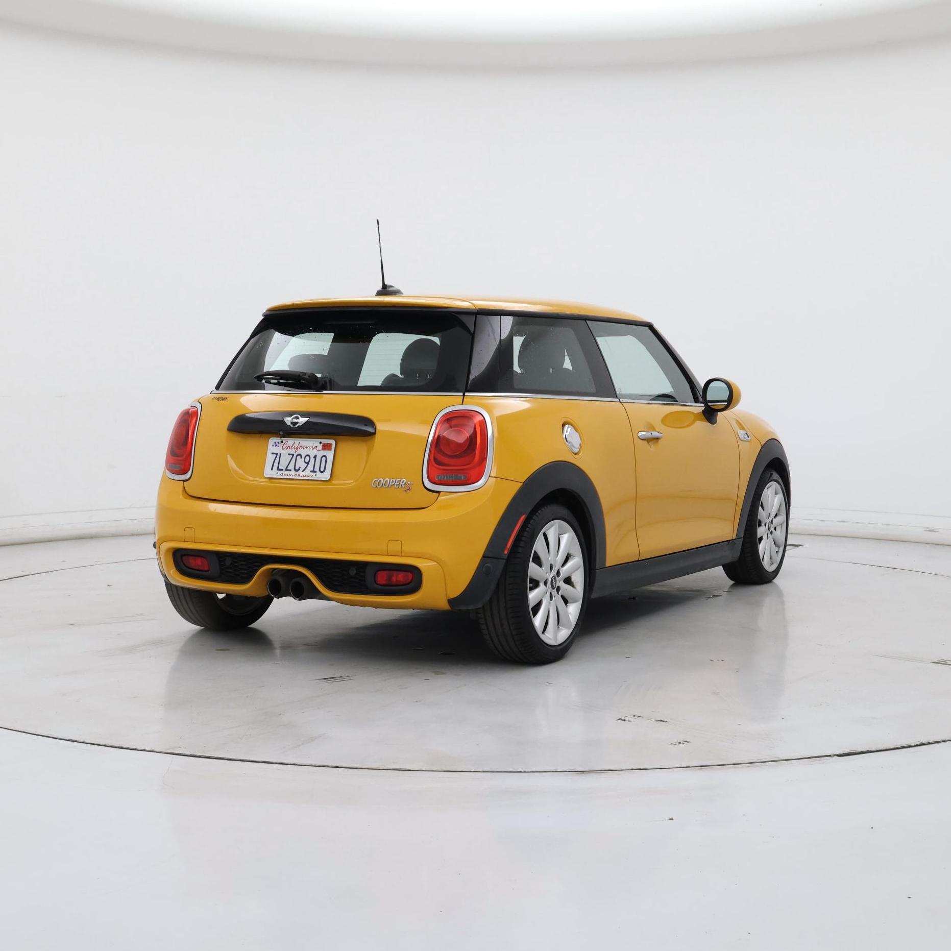 Thumbnail: 2015 MINI Cooper Hardtop - 8