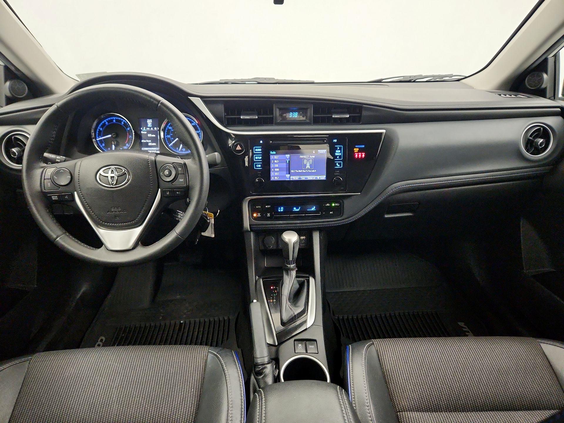 Thumbnail: 2018 Toyota Corolla - 9