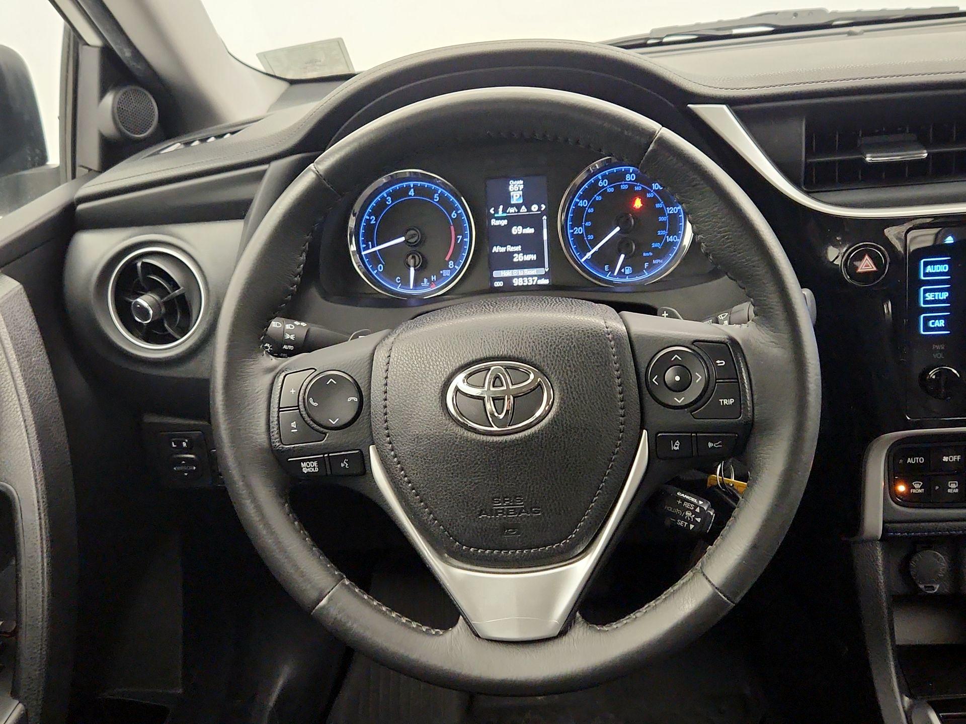 Thumbnail: 2018 Toyota Corolla - 10