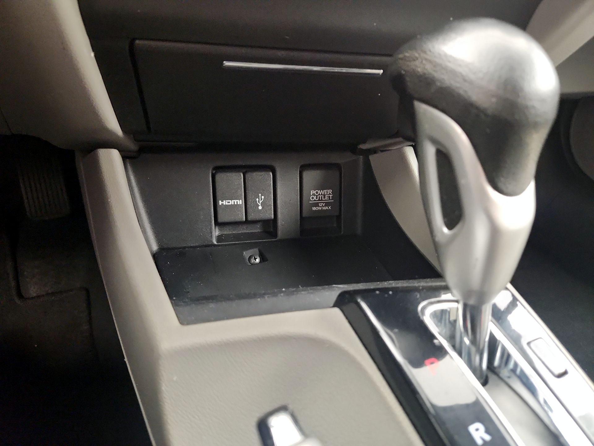 Thumbnail: 2015 Honda Civic - 18