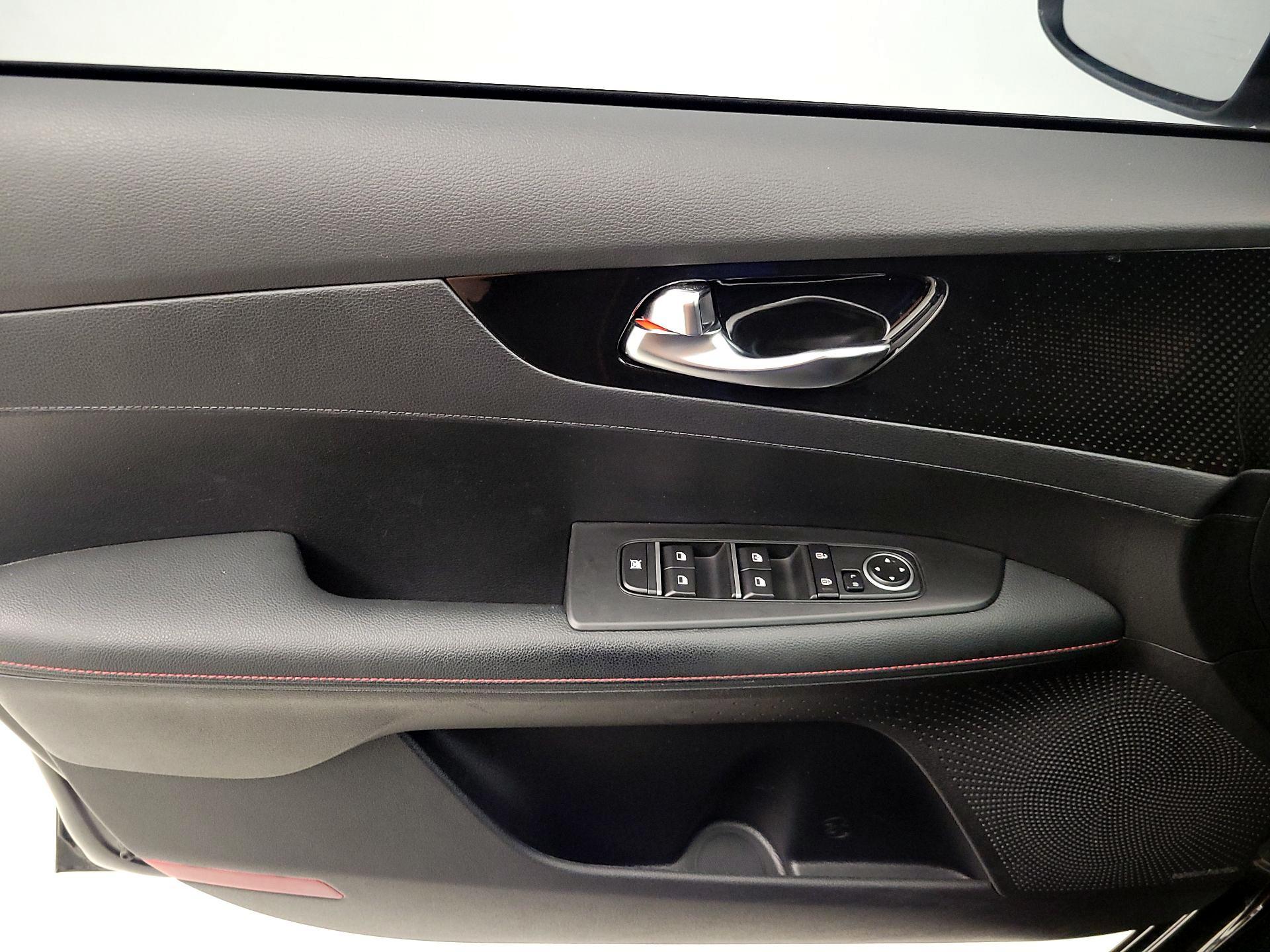 Thumbnail: 2024 Kia Forte - 12