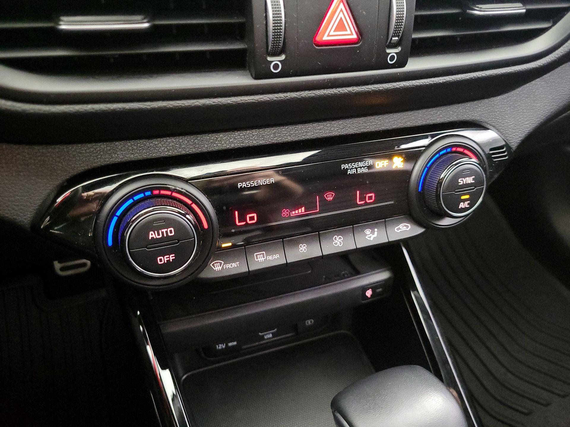 Thumbnail: 2024 Kia Forte - 17