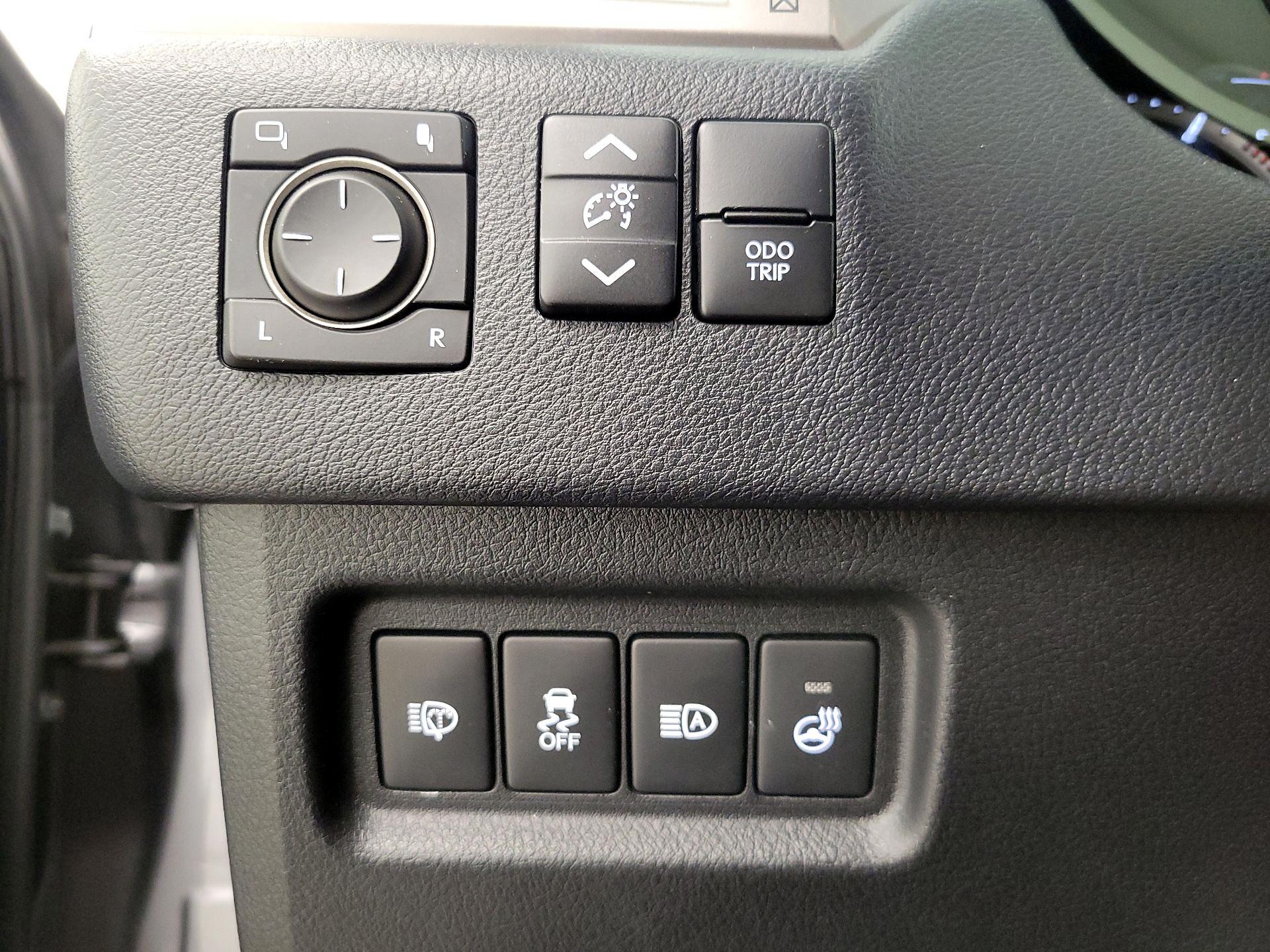 Thumbnail: 2023 Lexus GX - 13