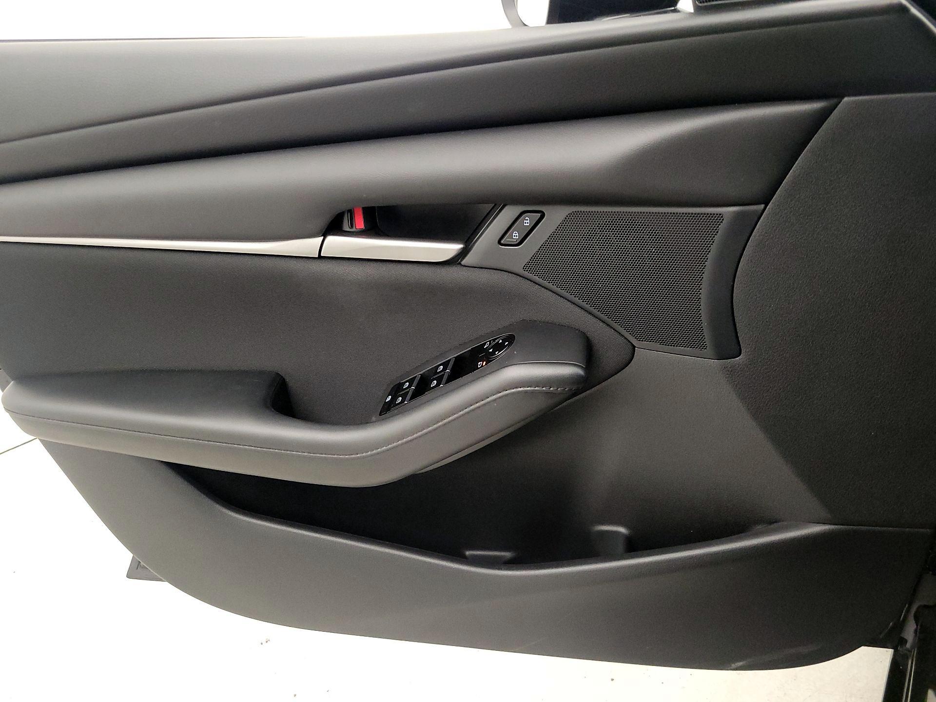 Thumbnail: 2021 Mazda Mazda3 - 12