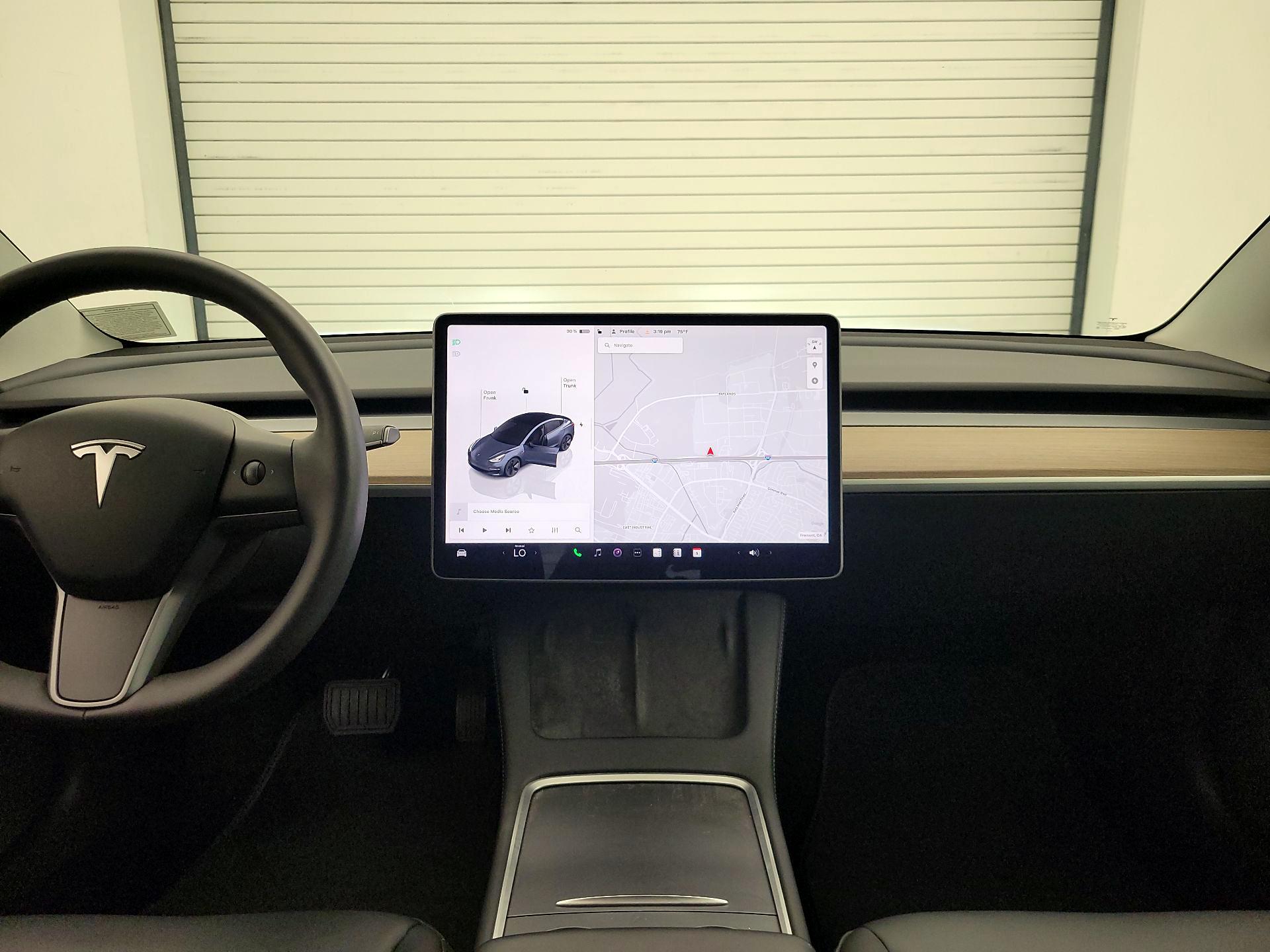 Thumbnail: 2023 Tesla Model 3 - 9