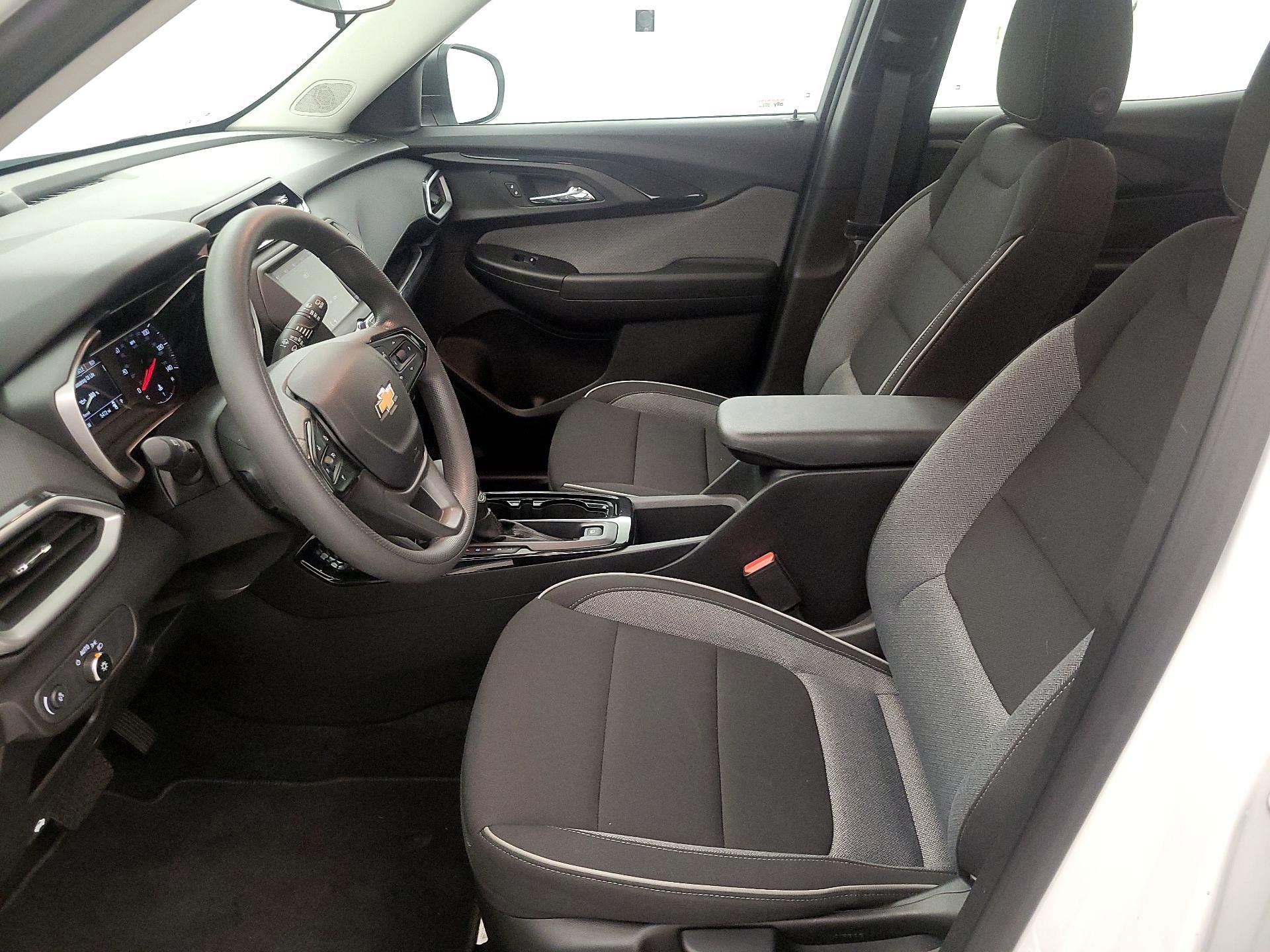 Thumbnail: 2023 Chevrolet TrailBlazer - 11