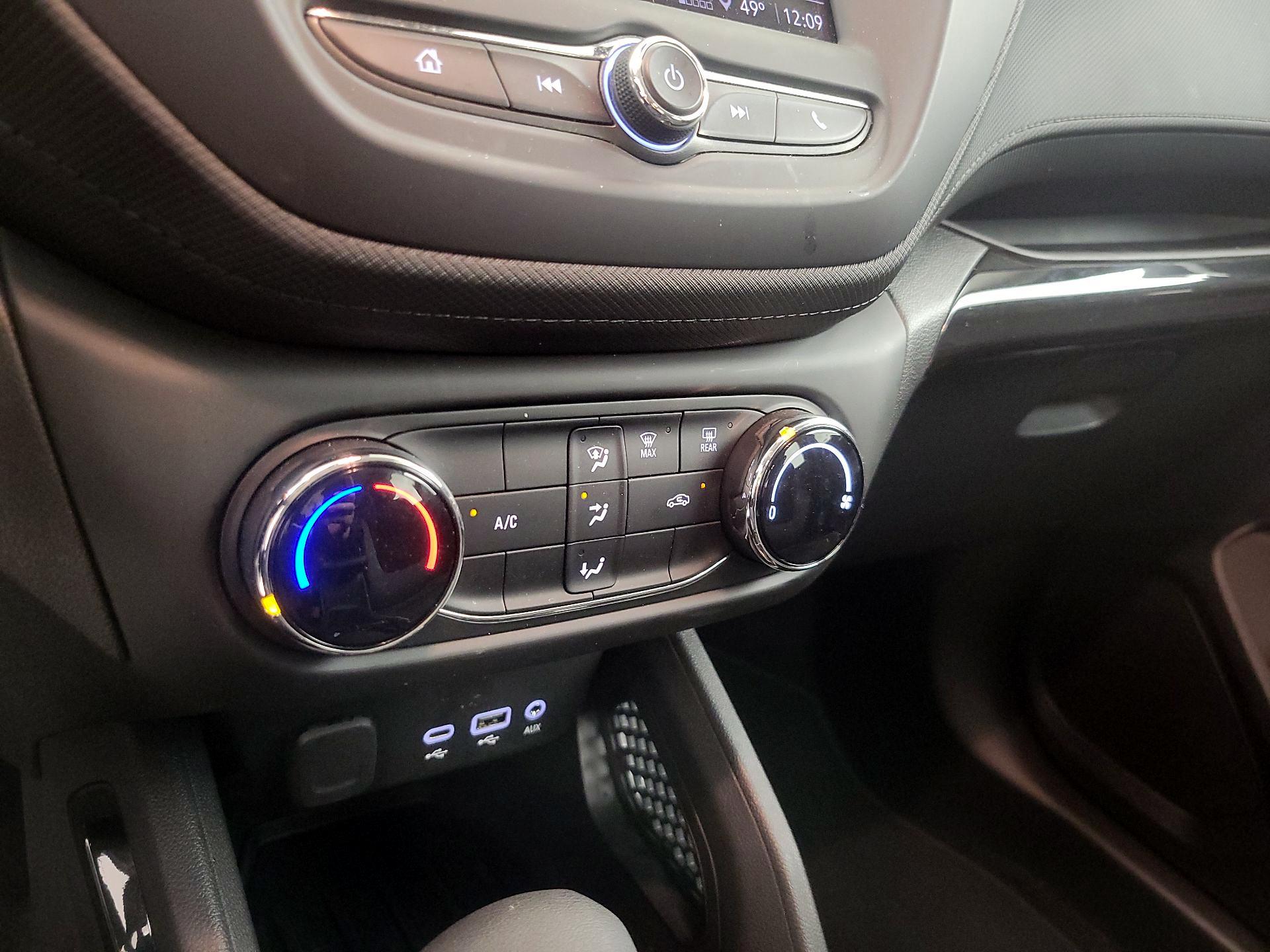 Thumbnail: 2023 Chevrolet TrailBlazer - 16