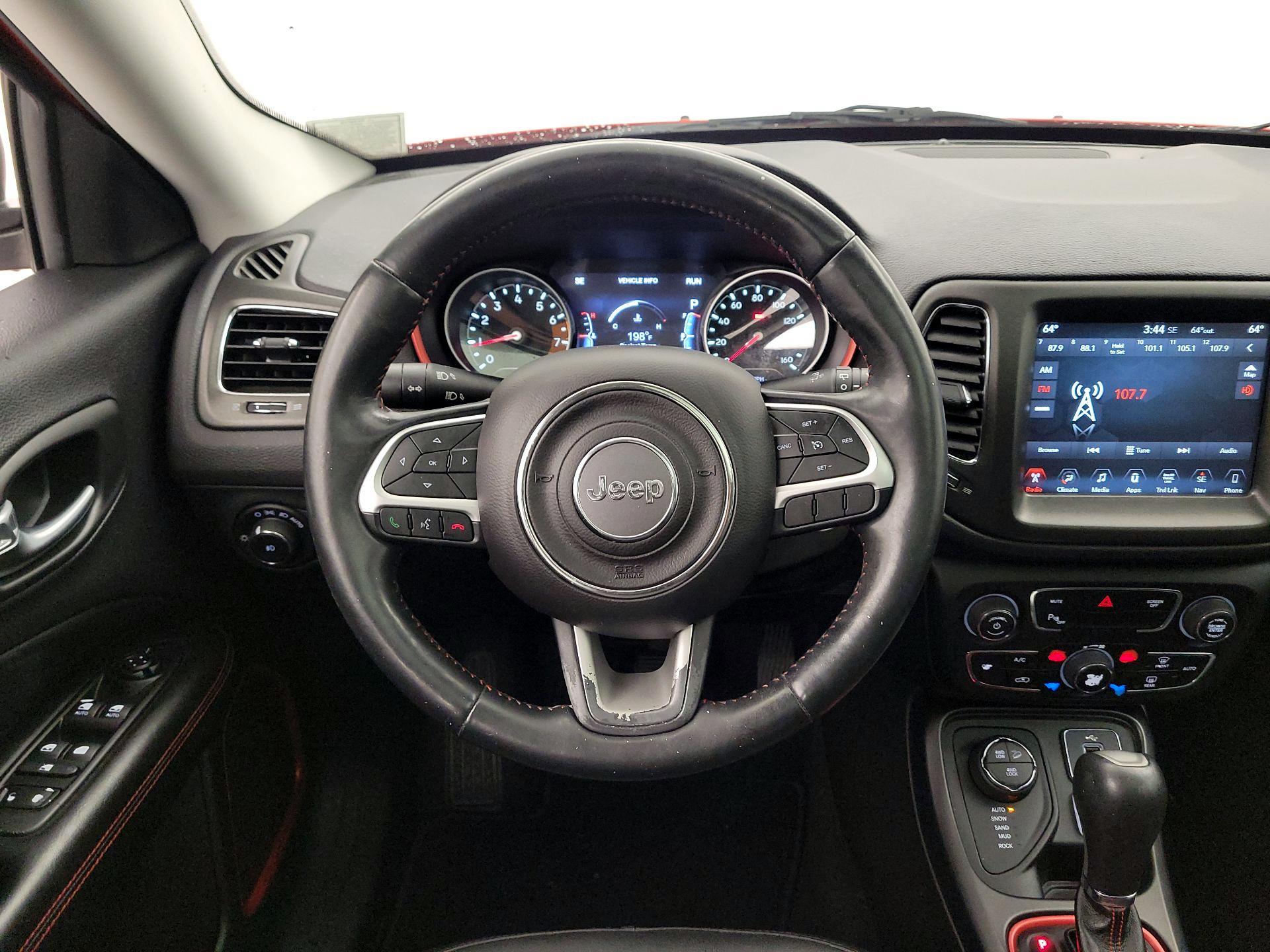 Thumbnail: 2018 Jeep Compass - 10