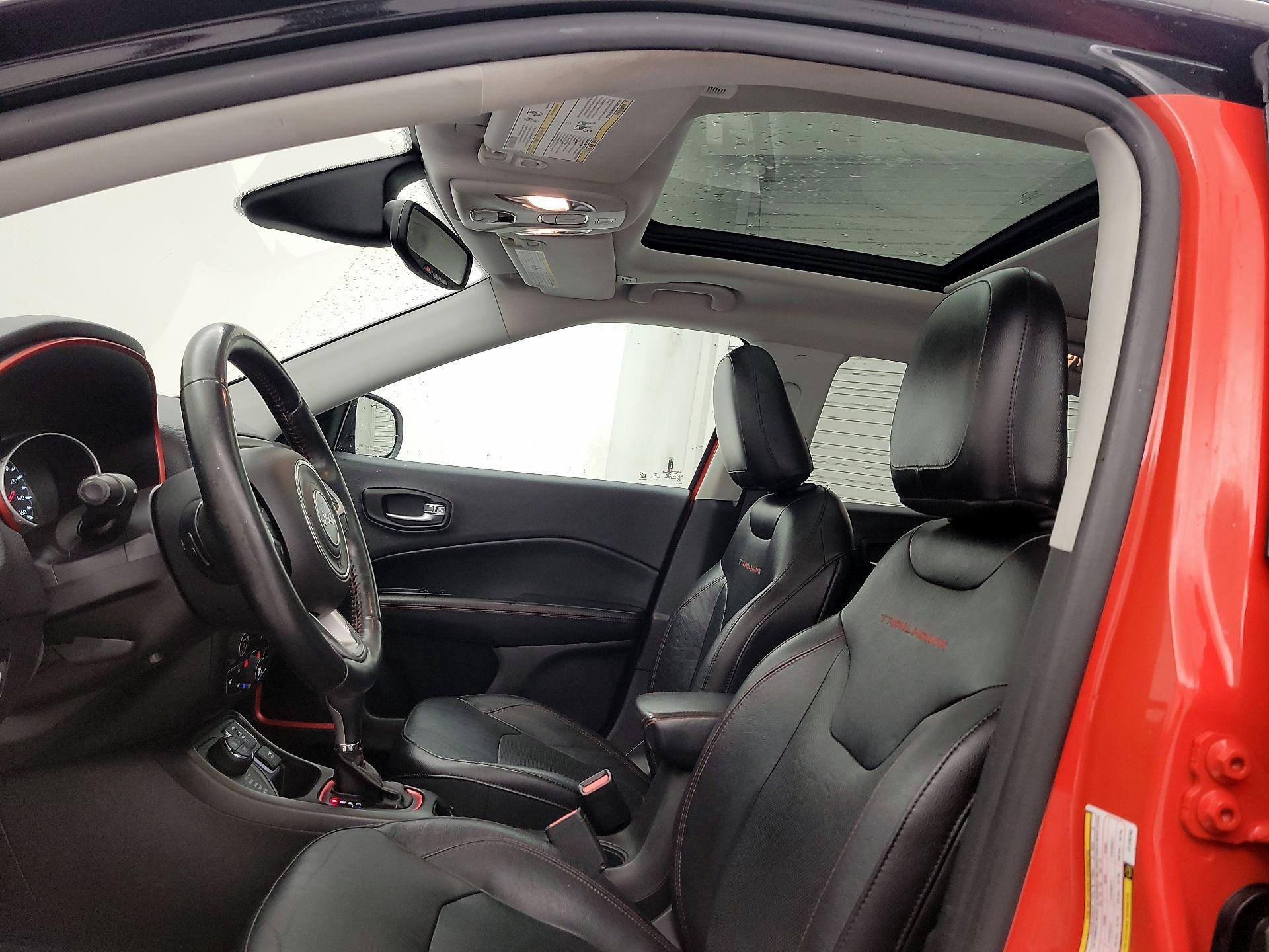 Thumbnail: 2018 Jeep Compass - 19