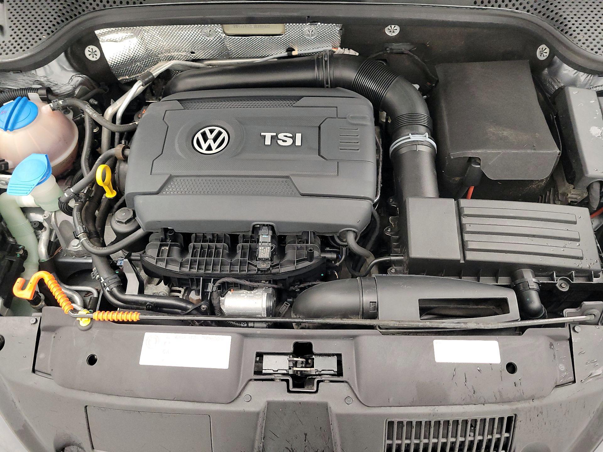 Thumbnail: 2014 Volkswagen Beetle - 20