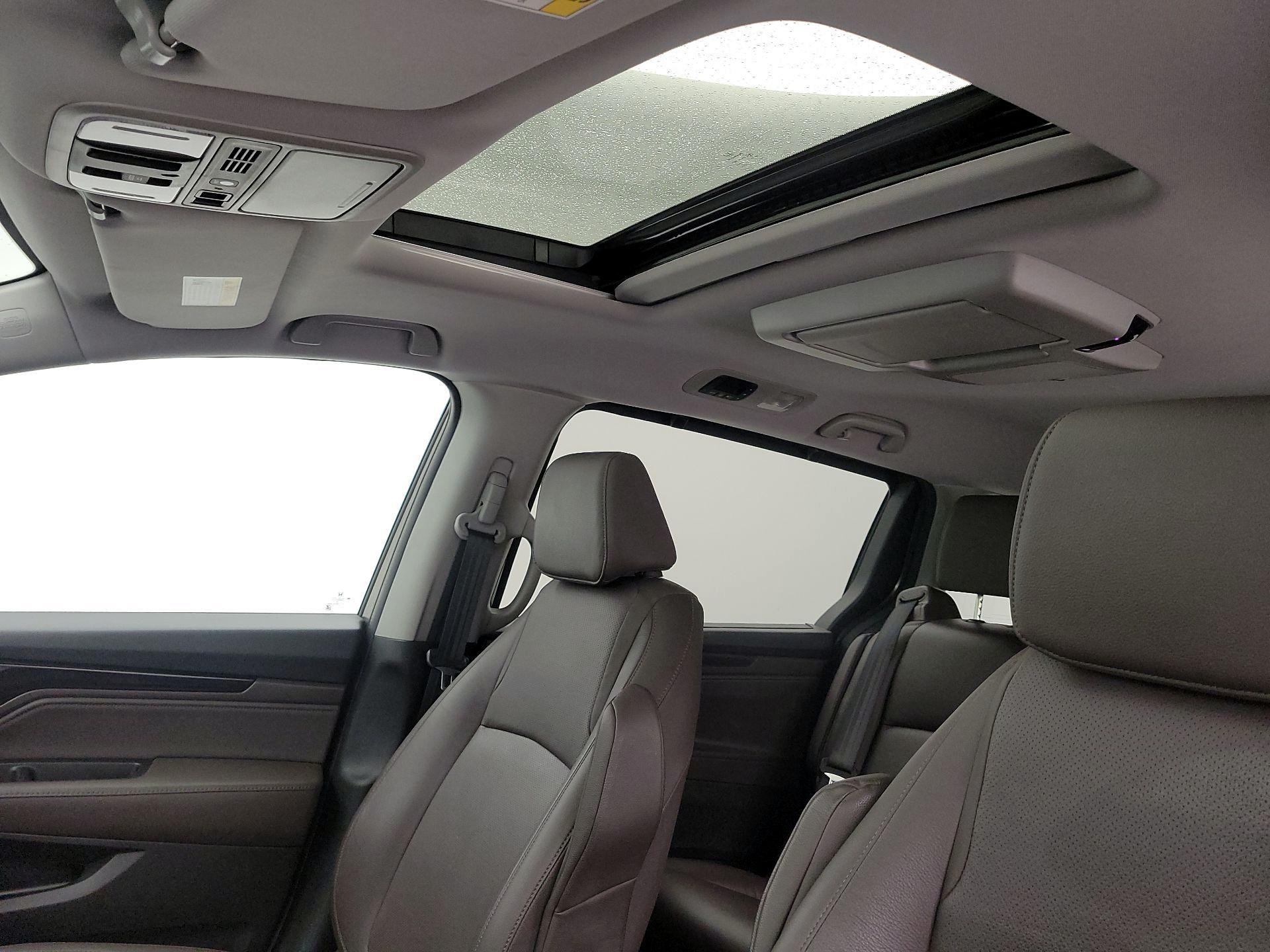 Thumbnail: 2018 Honda Odyssey - 20