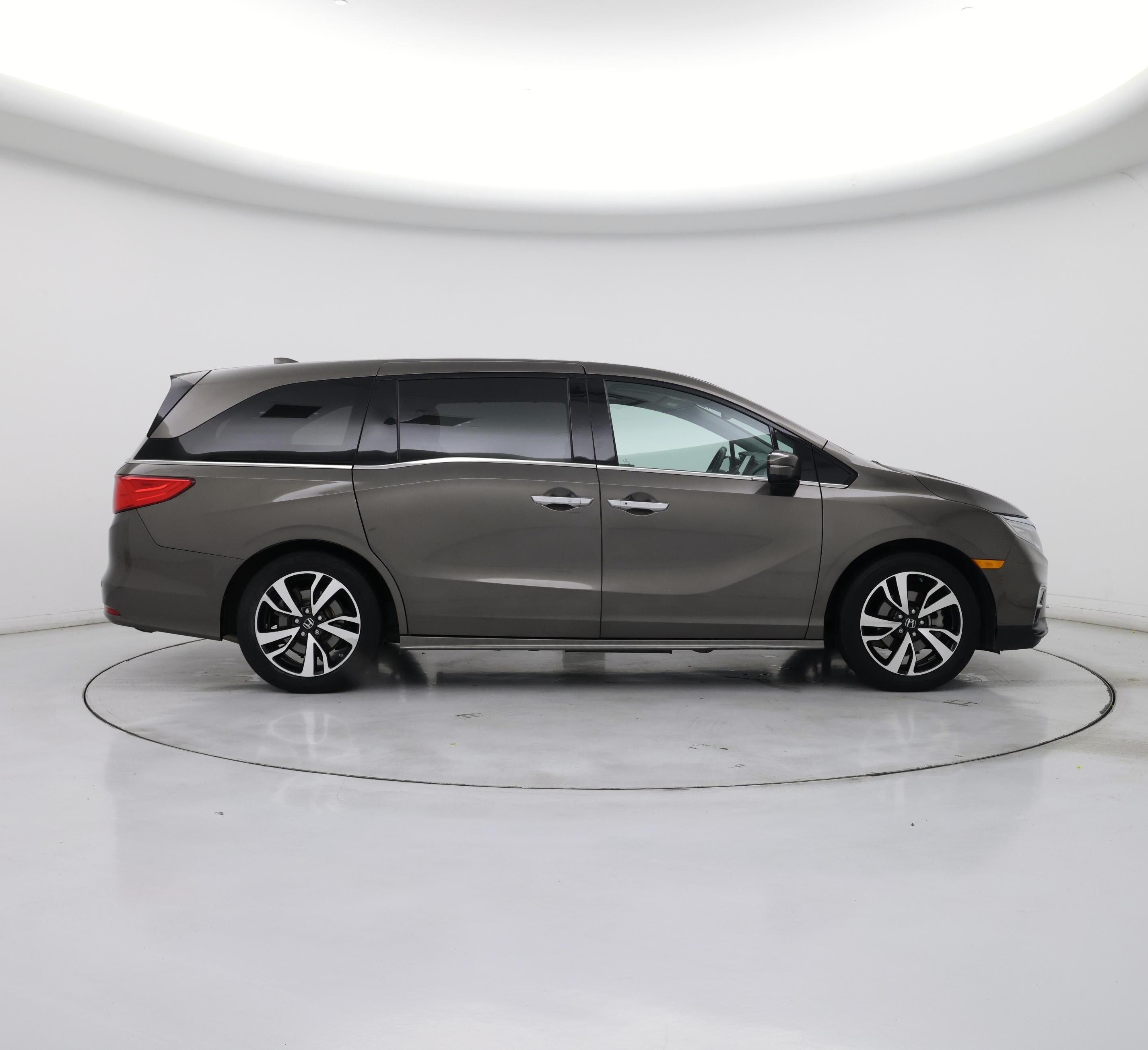 Thumbnail: 2018 Honda Odyssey - 7