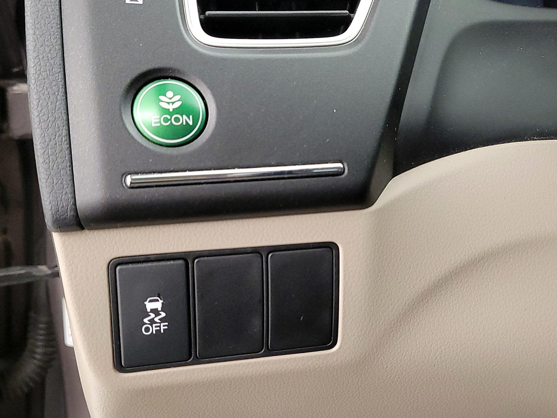 Thumbnail: 2015 Honda Civic - 13