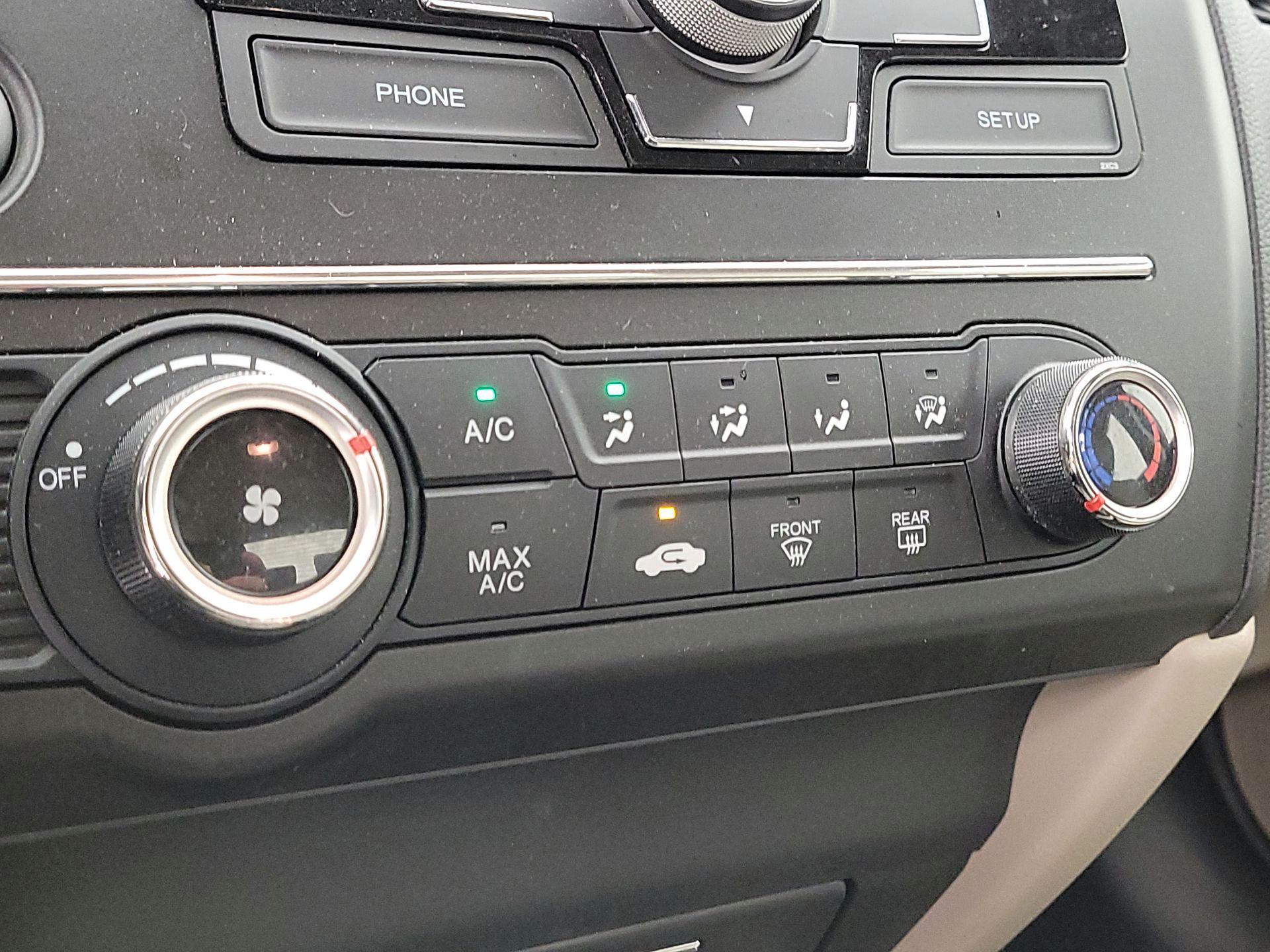 Thumbnail: 2015 Honda Civic - 16