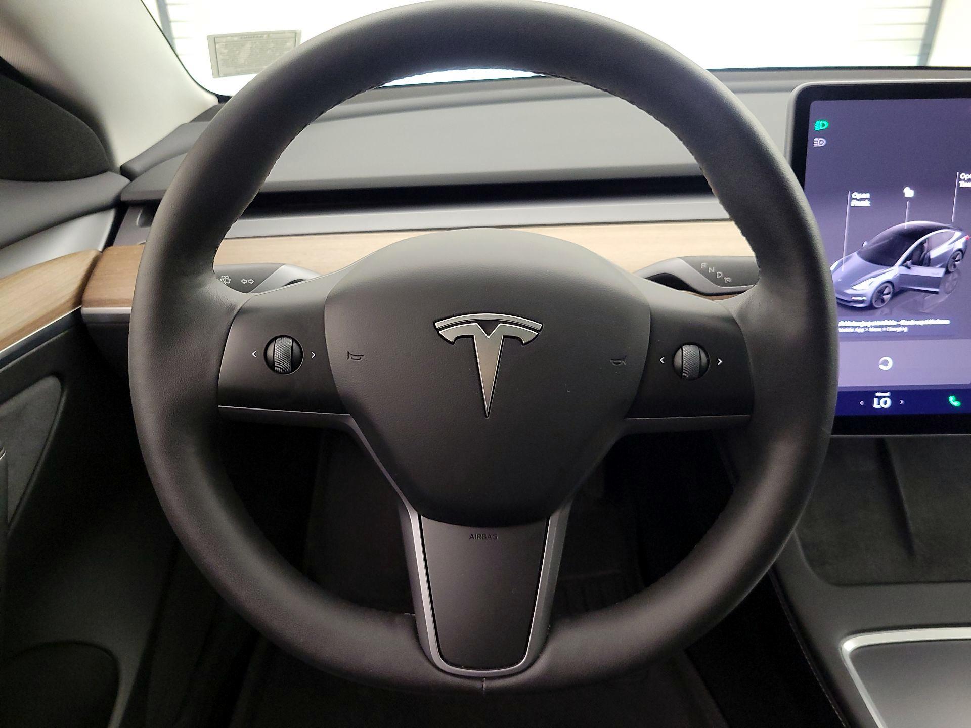 Thumbnail: 2023 Tesla Model 3 - 10