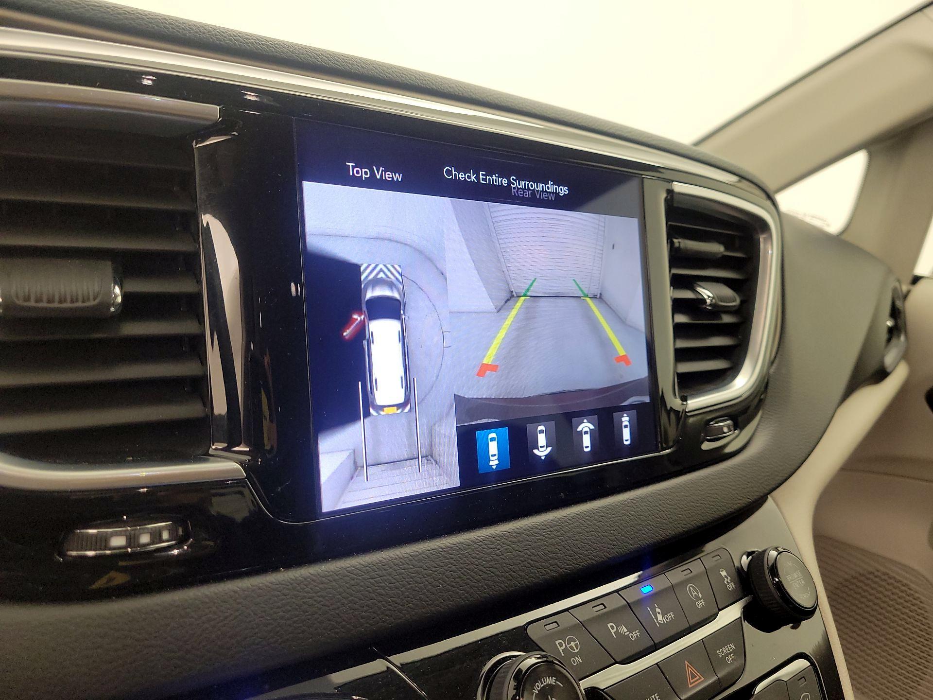 Thumbnail: 2019 Chrysler Pacifica - 15