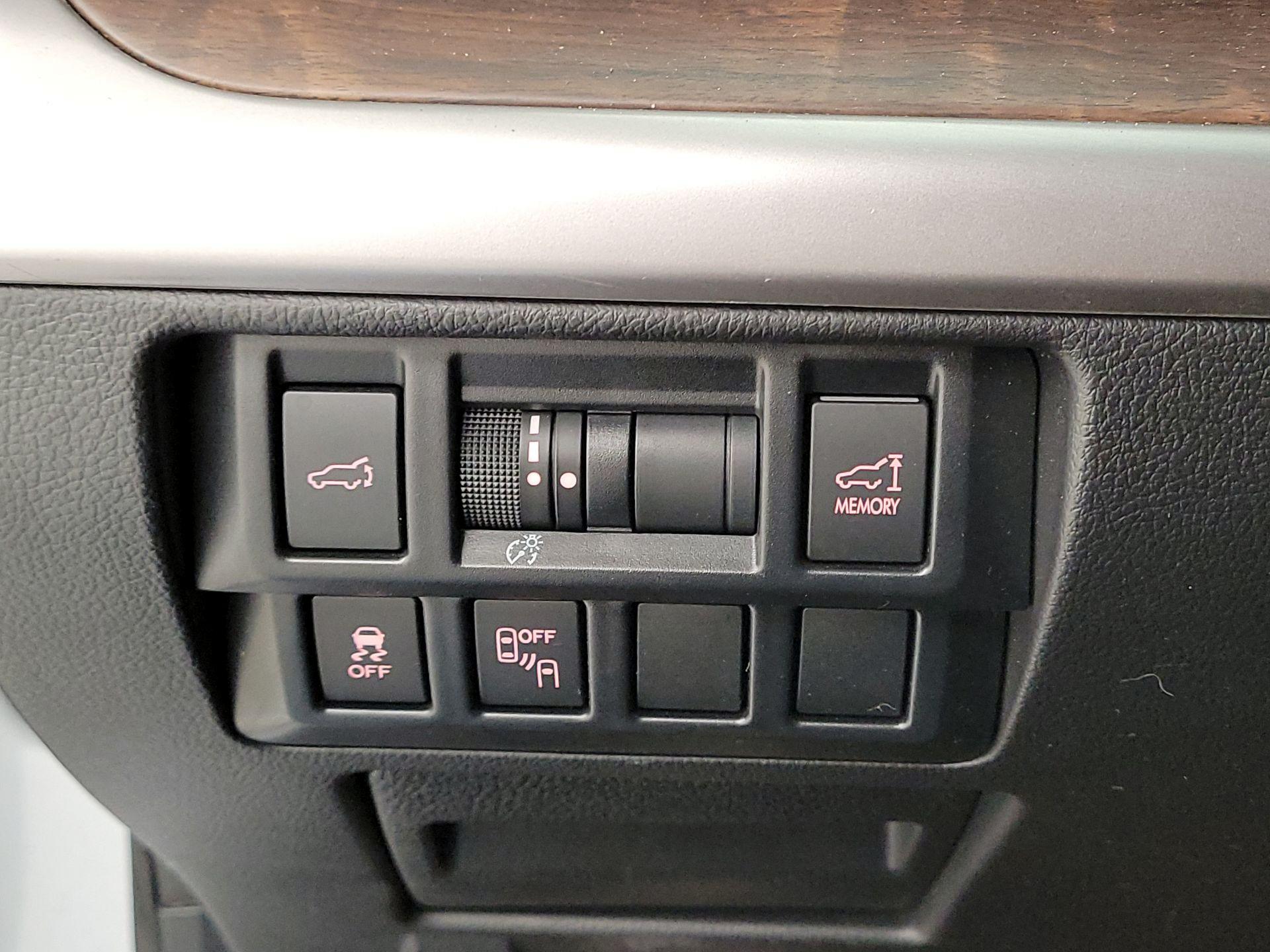 Thumbnail: 2015 Subaru Outback - 13