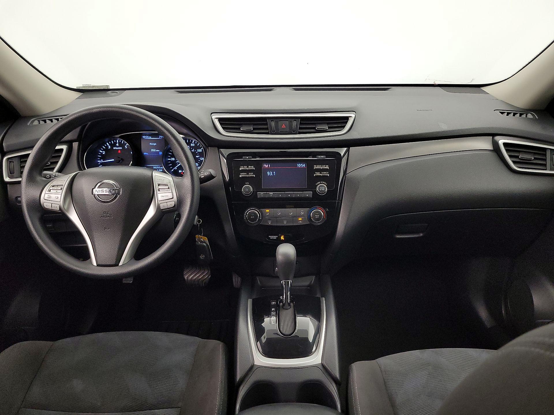 Thumbnail: 2015 Nissan Rogue - 9