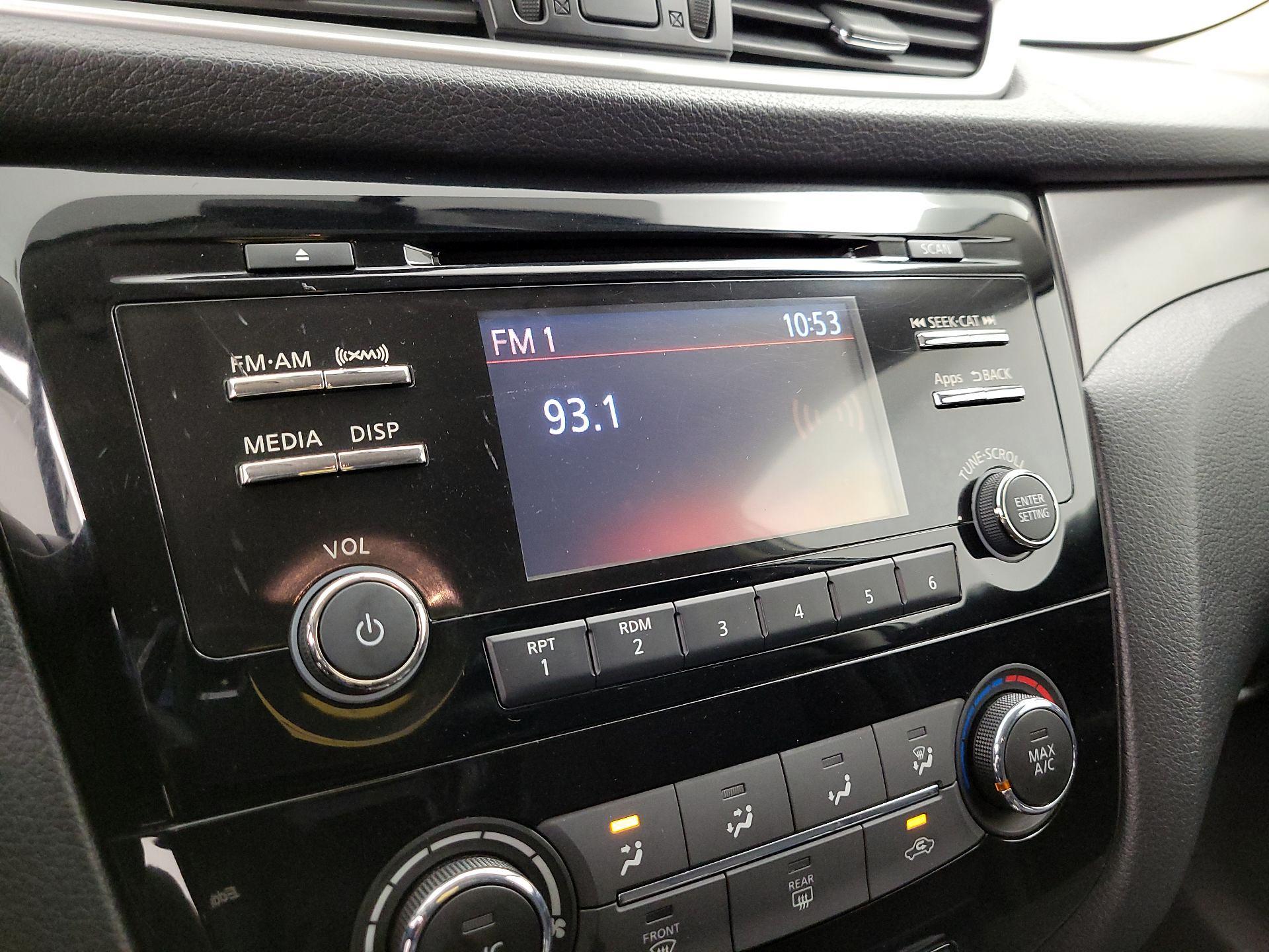 Thumbnail: 2015 Nissan Rogue - 14